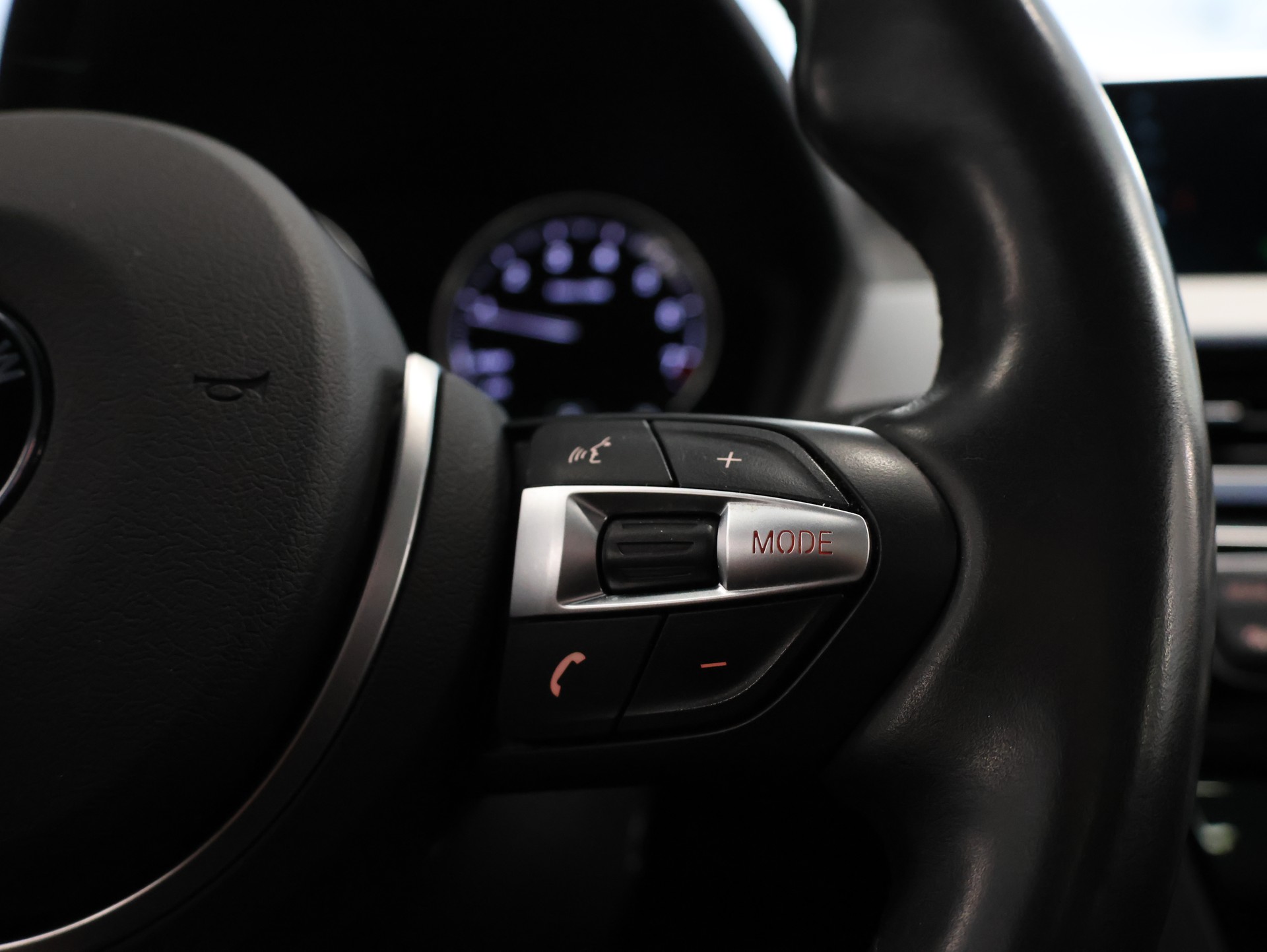 BMW X1 xDrive 25i M Sport Steptronic-image-19