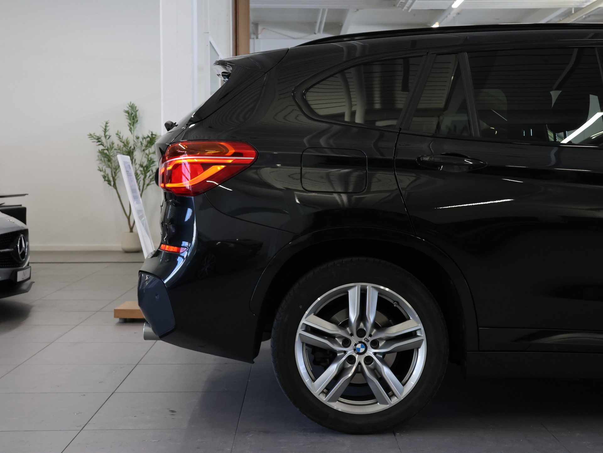 BMW X1 xDrive 25i M Sport Steptronic-image-8