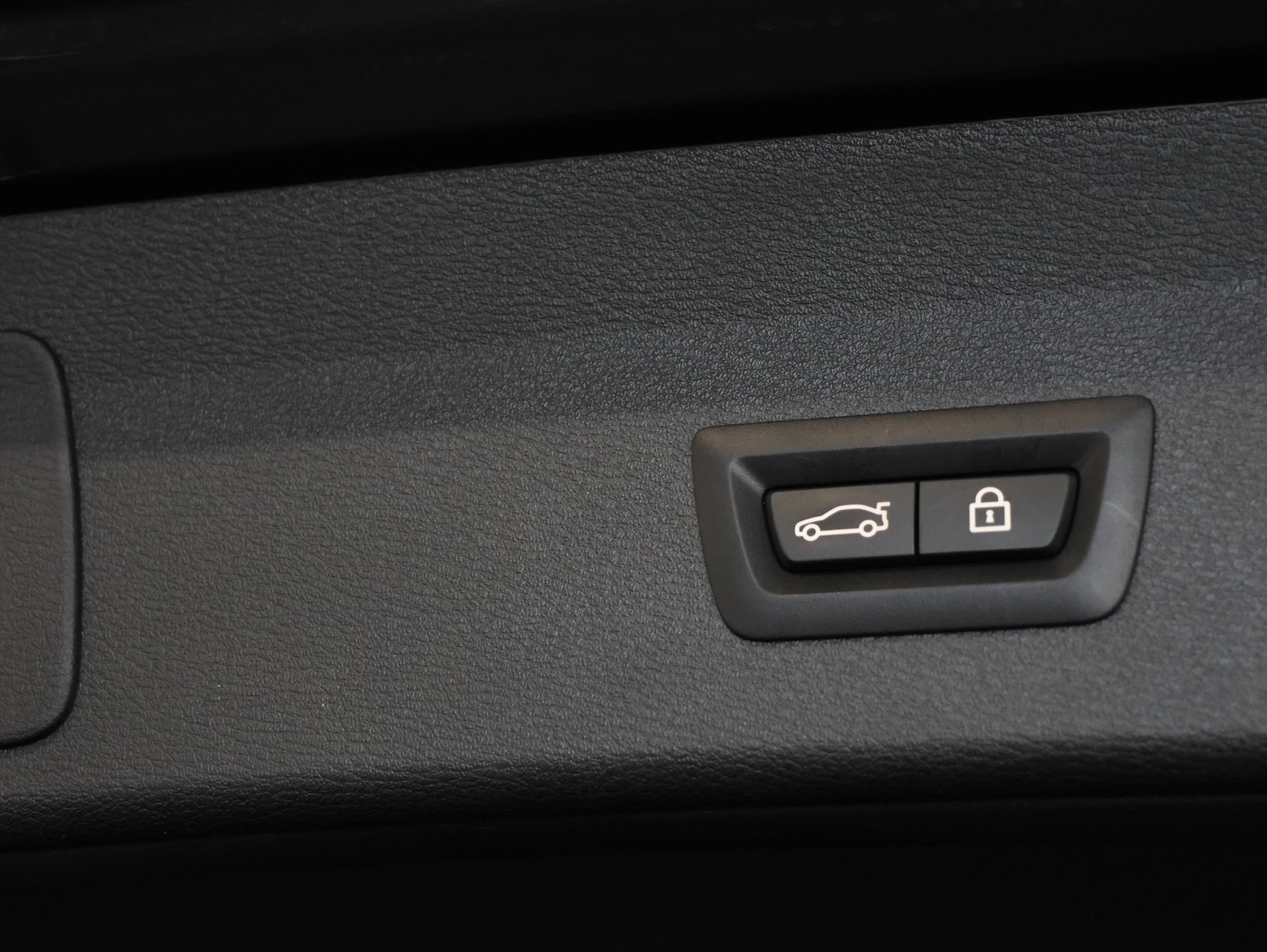 BMW X1 xDrive 25i M Sport Steptronic-image-33