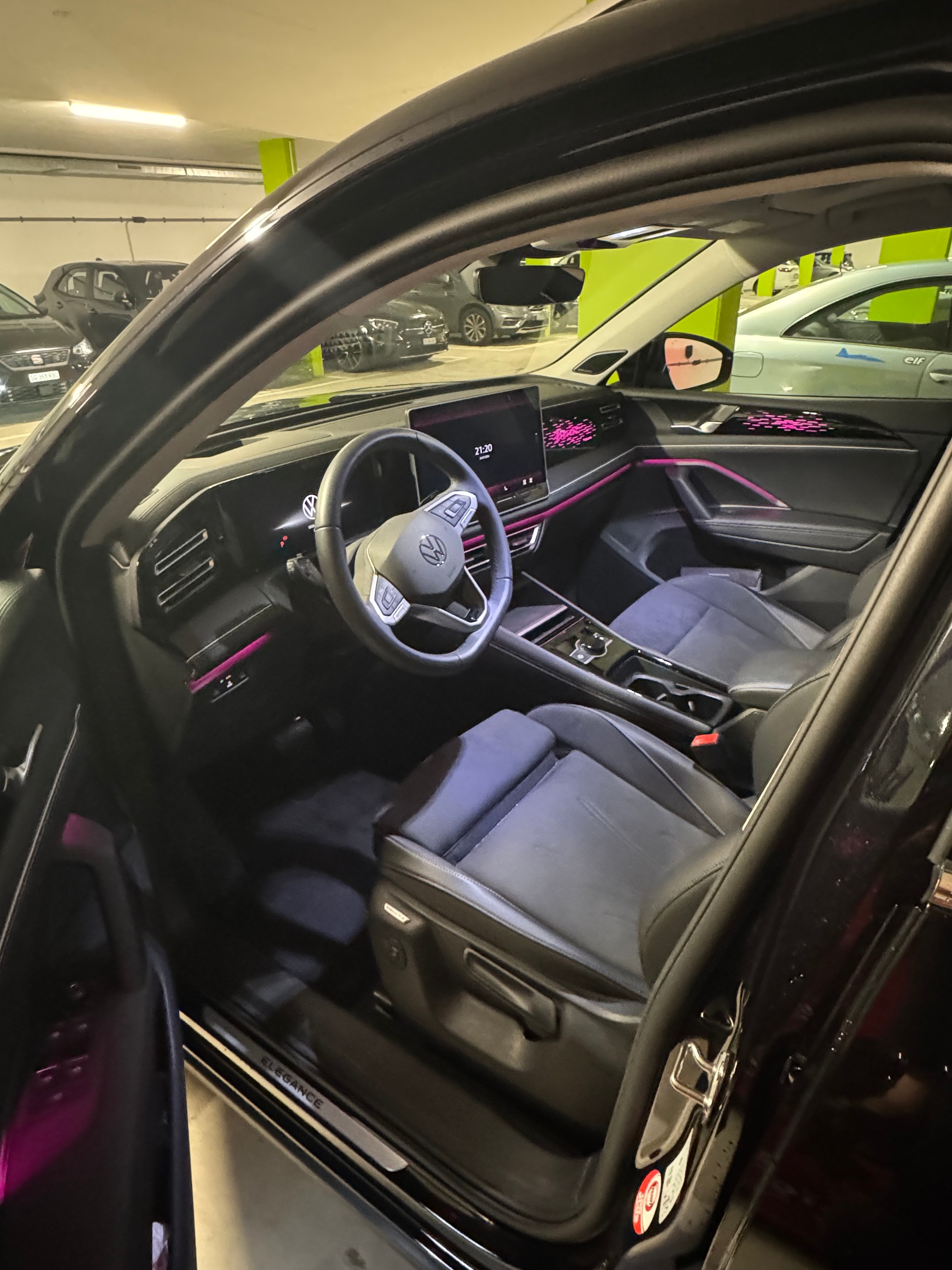 VW 2.0 TDI SCR Elegance DSG 4motion-image-1