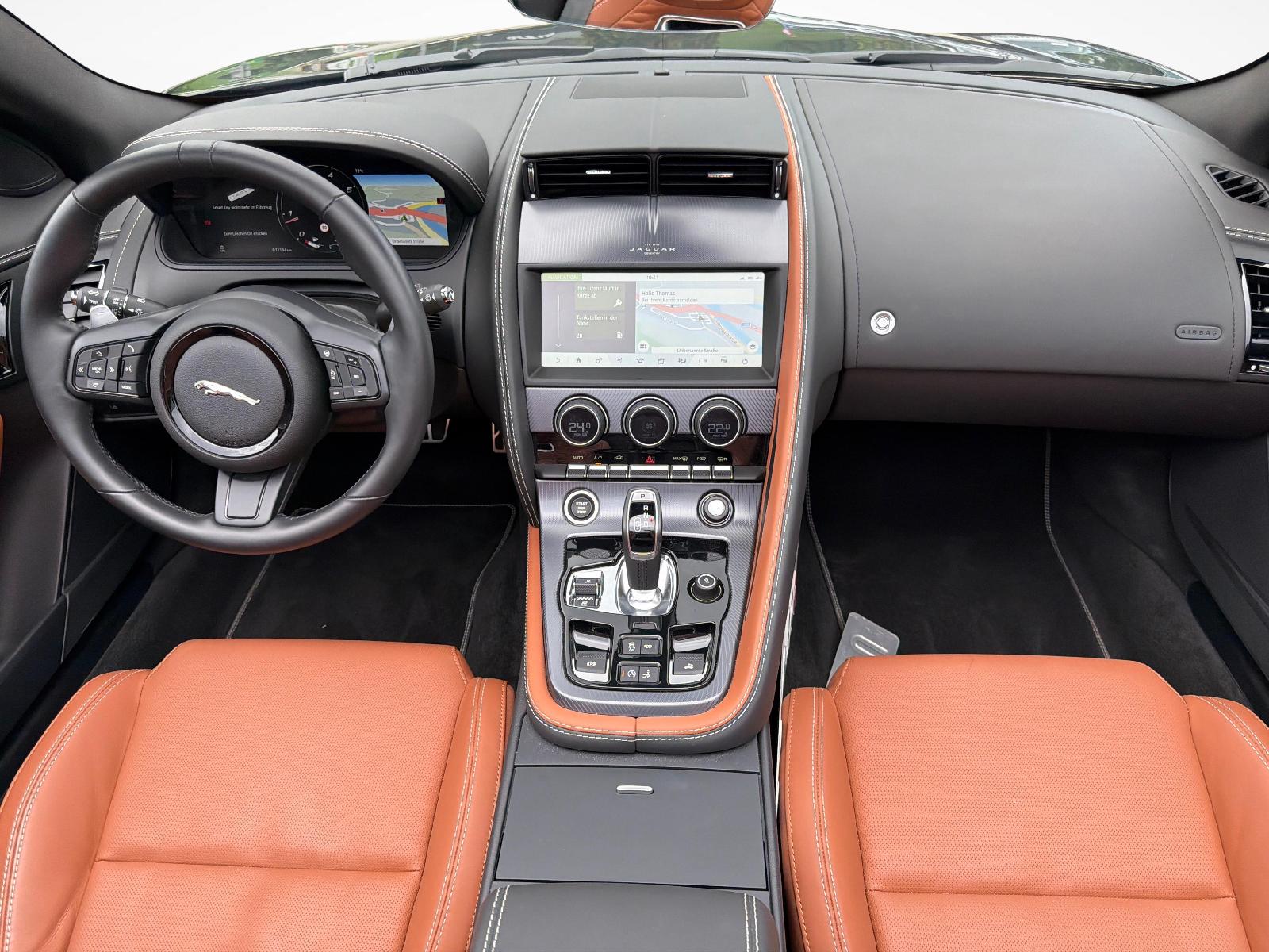 JAGUAR F-Type Convertible 2.0 R-Dynamic-image-10