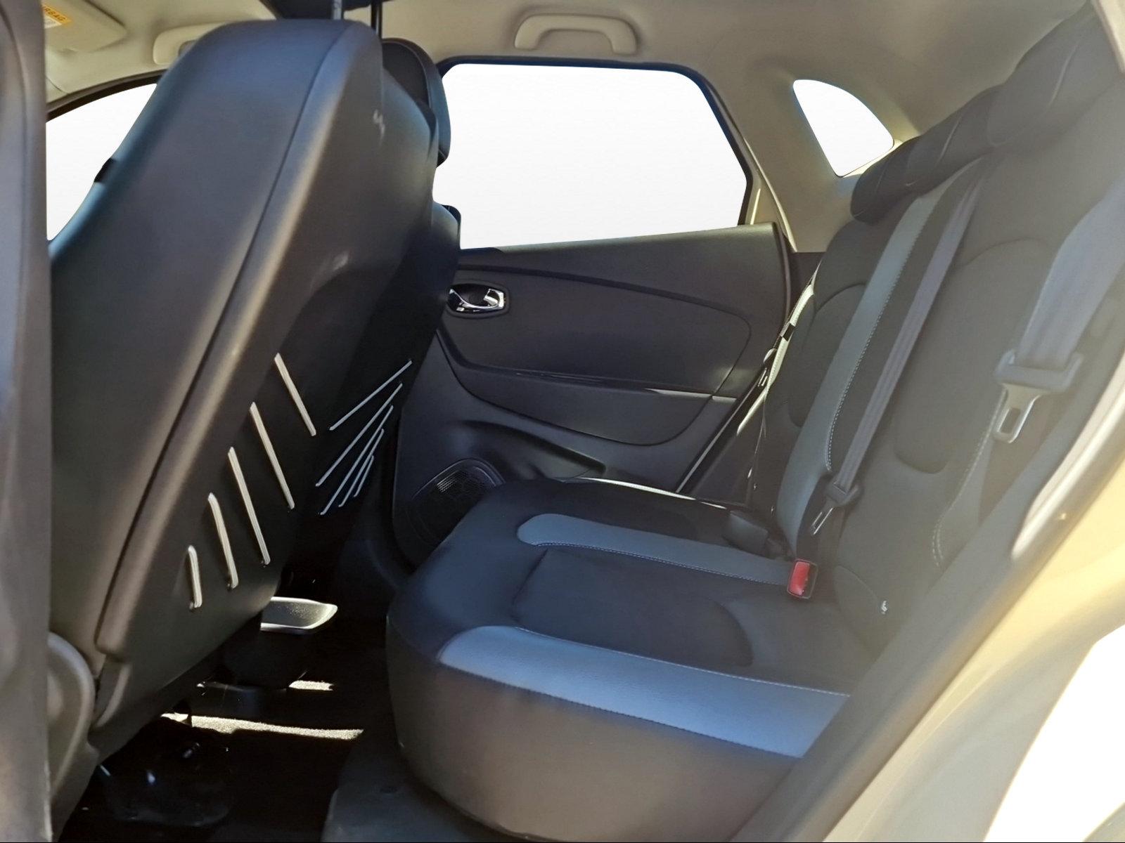 RENAULT Captur 1.2 TCe Swiss Ed. EDC S/S-image-12