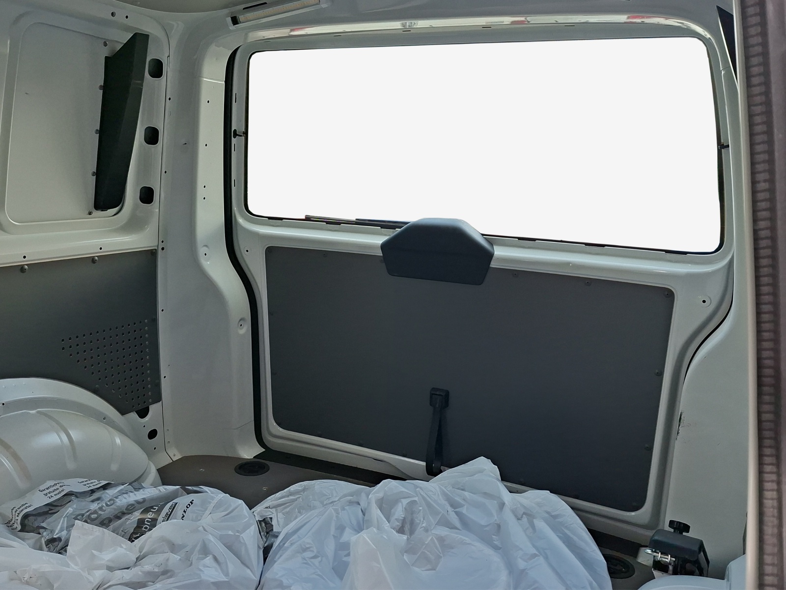 VW T6.1 2.0 TDI-image-11