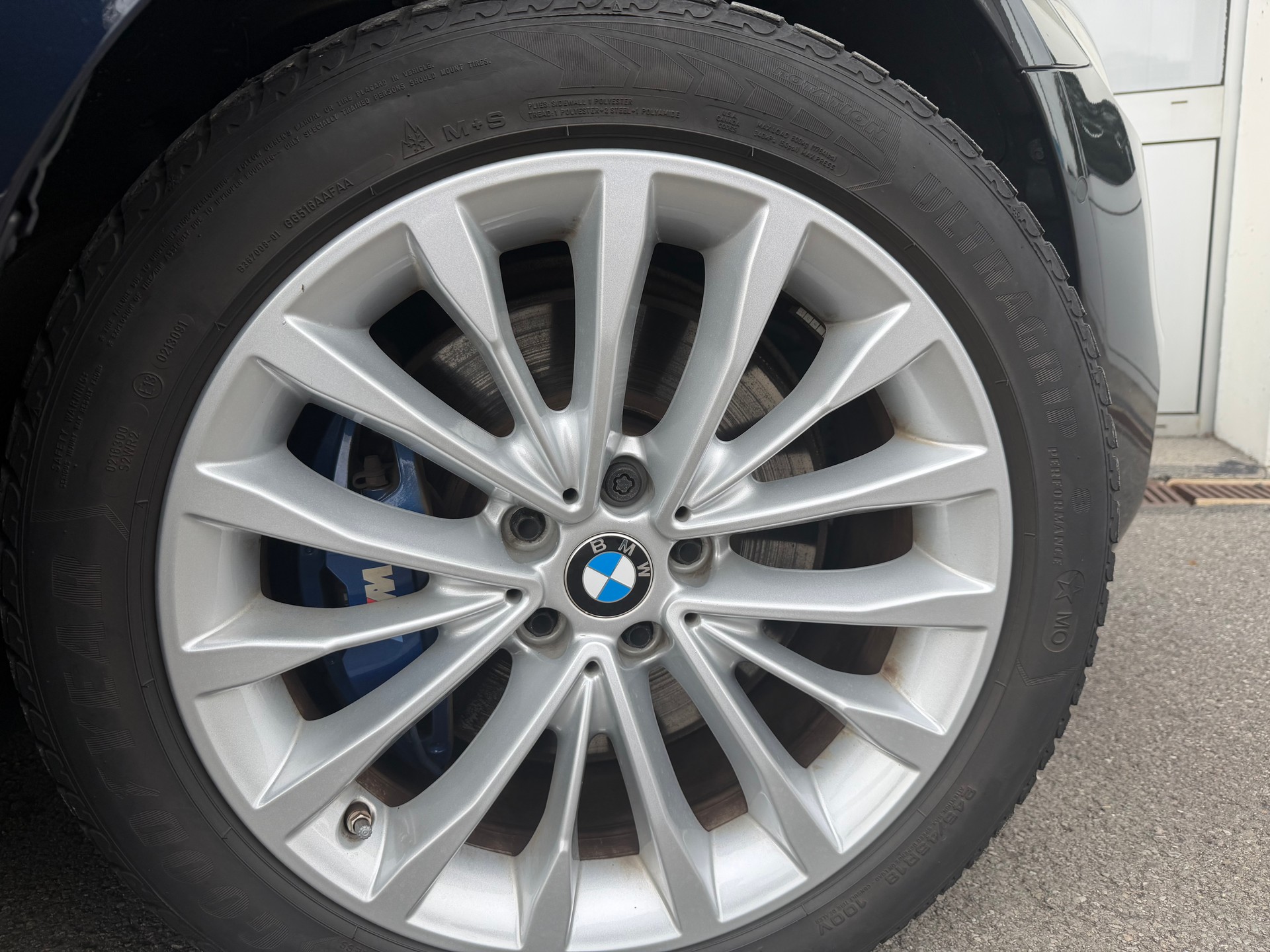 BMW 530e xDrive Steptronic-image-9
