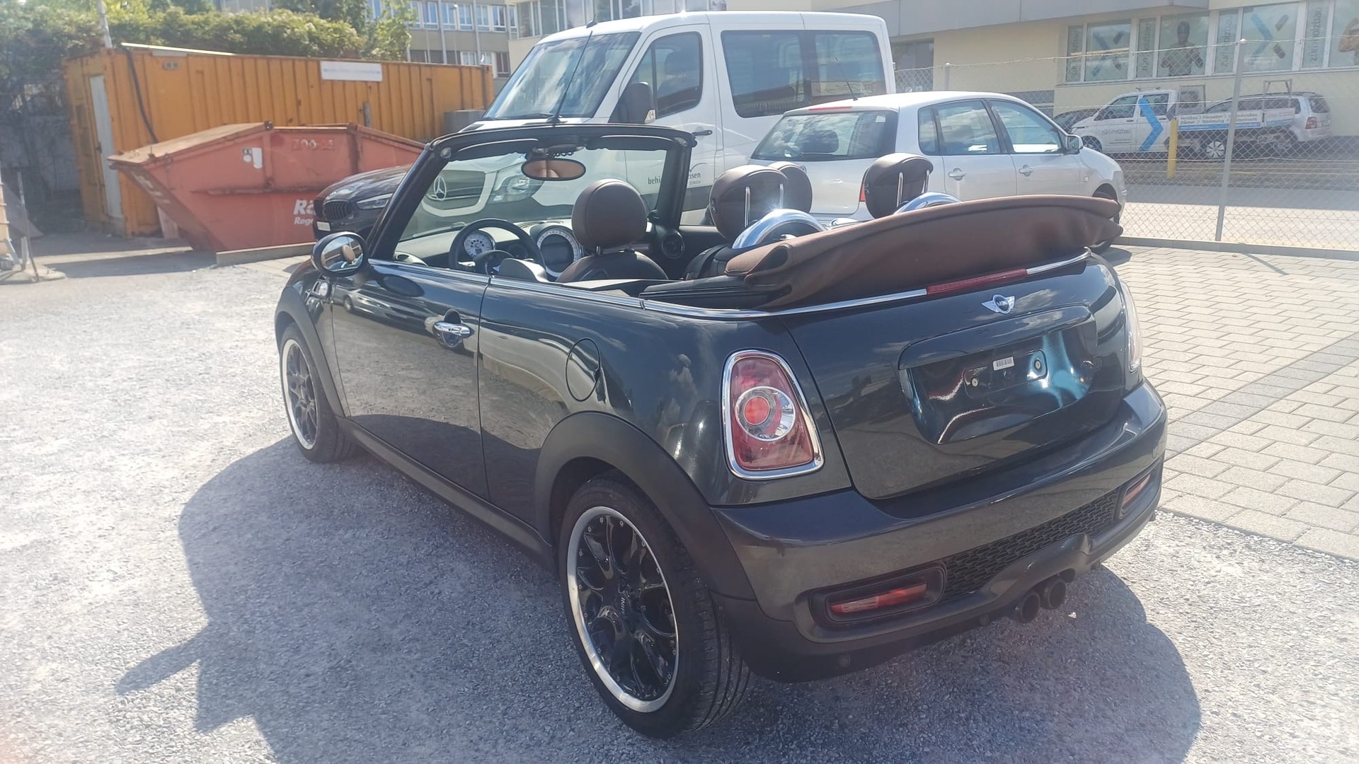 MINI Mini Cooper S Cabrio-image-5