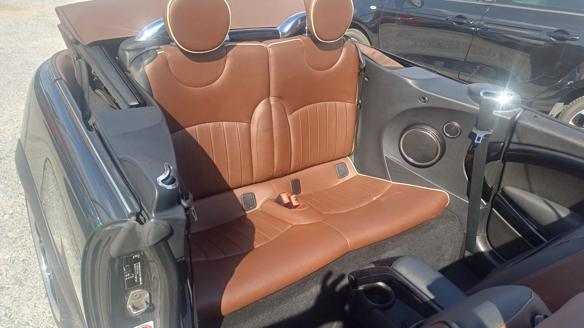 MINI Mini Cooper S Cabrio-image-15