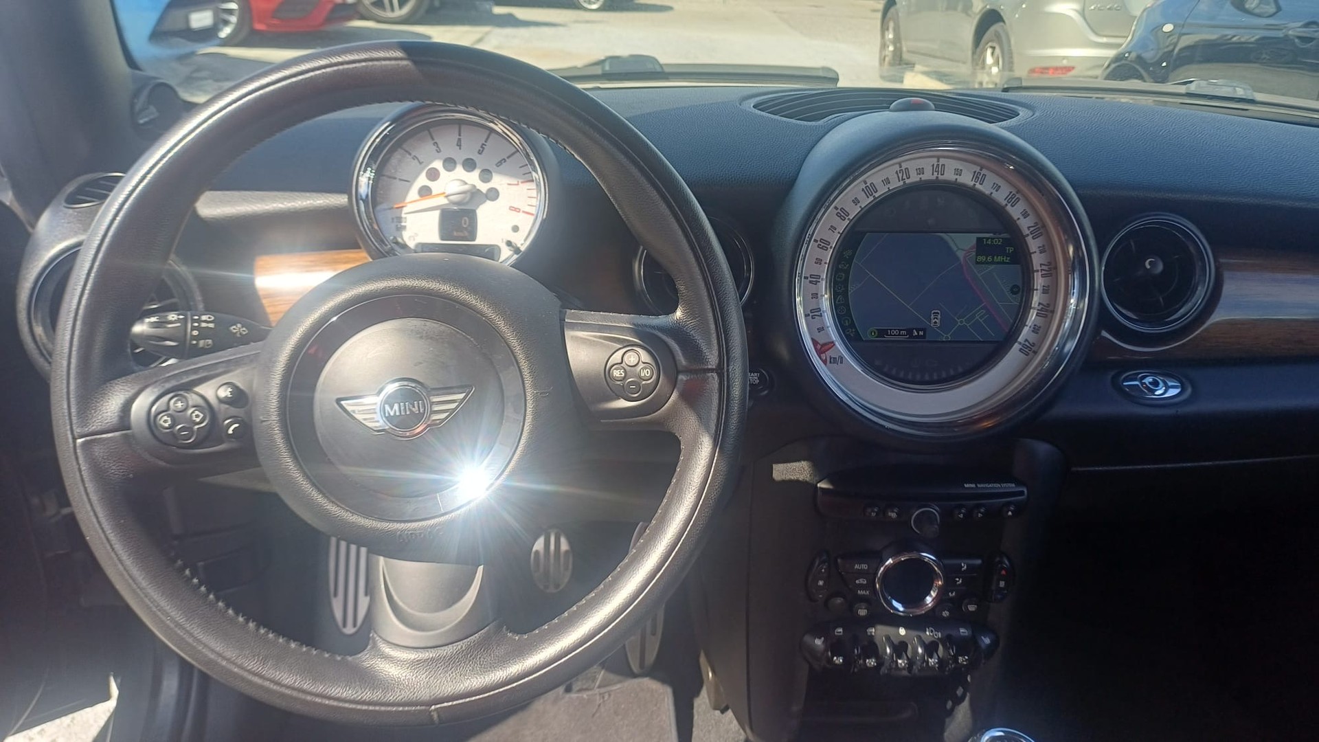 MINI Mini Cooper S Cabrio-image-13