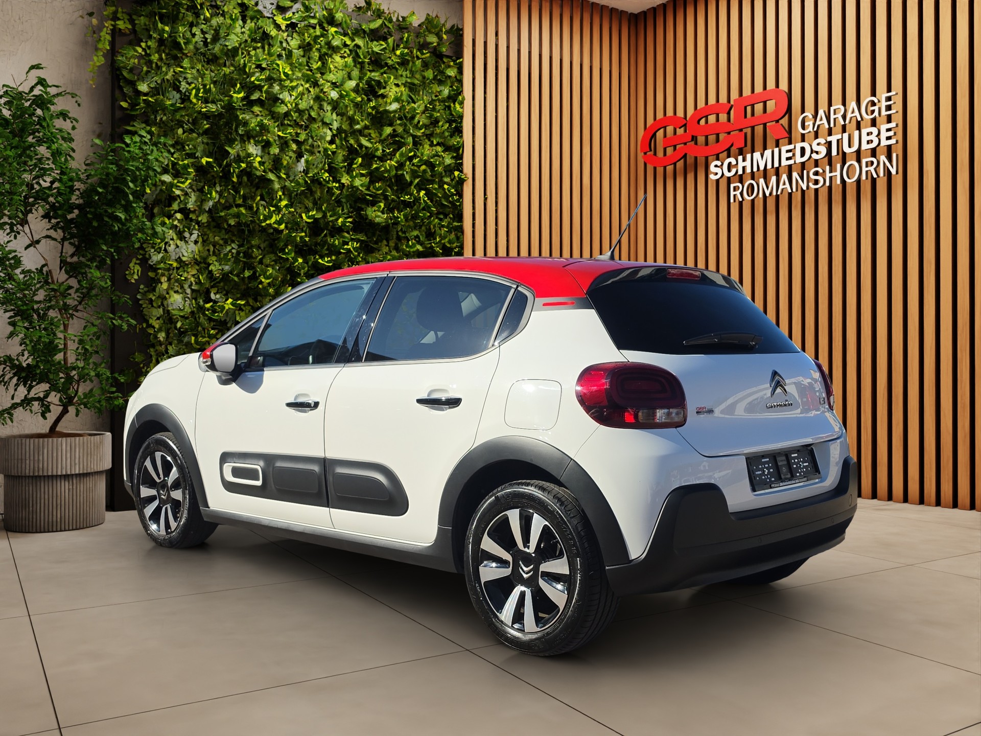 CITROEN C3 1.2i PureTech Swiss Edition EAT6-image-2