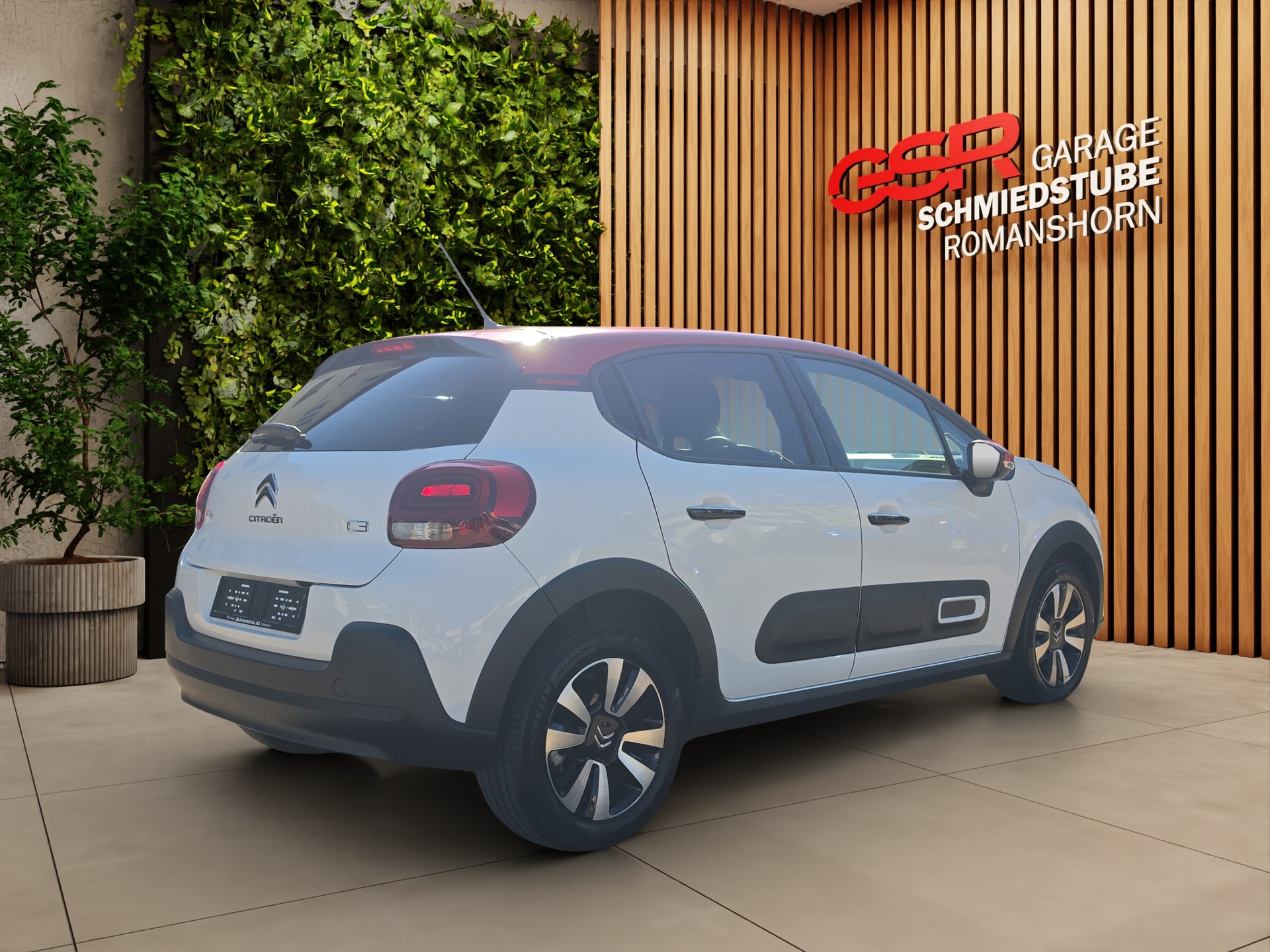 CITROEN C3 1.2i PureTech Swiss Edition EAT6-image-4