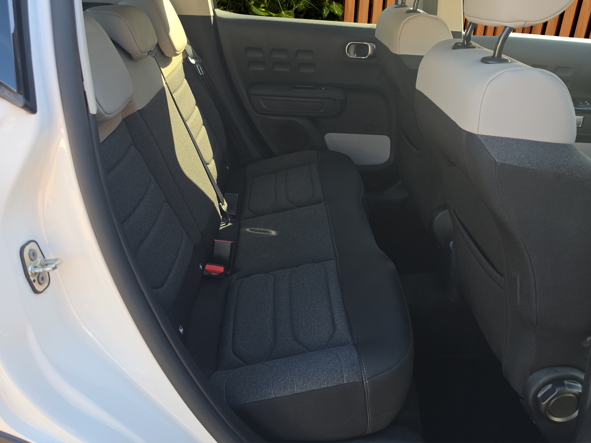 CITROEN C3 1.2i PureTech Swiss Edition EAT6-image-10