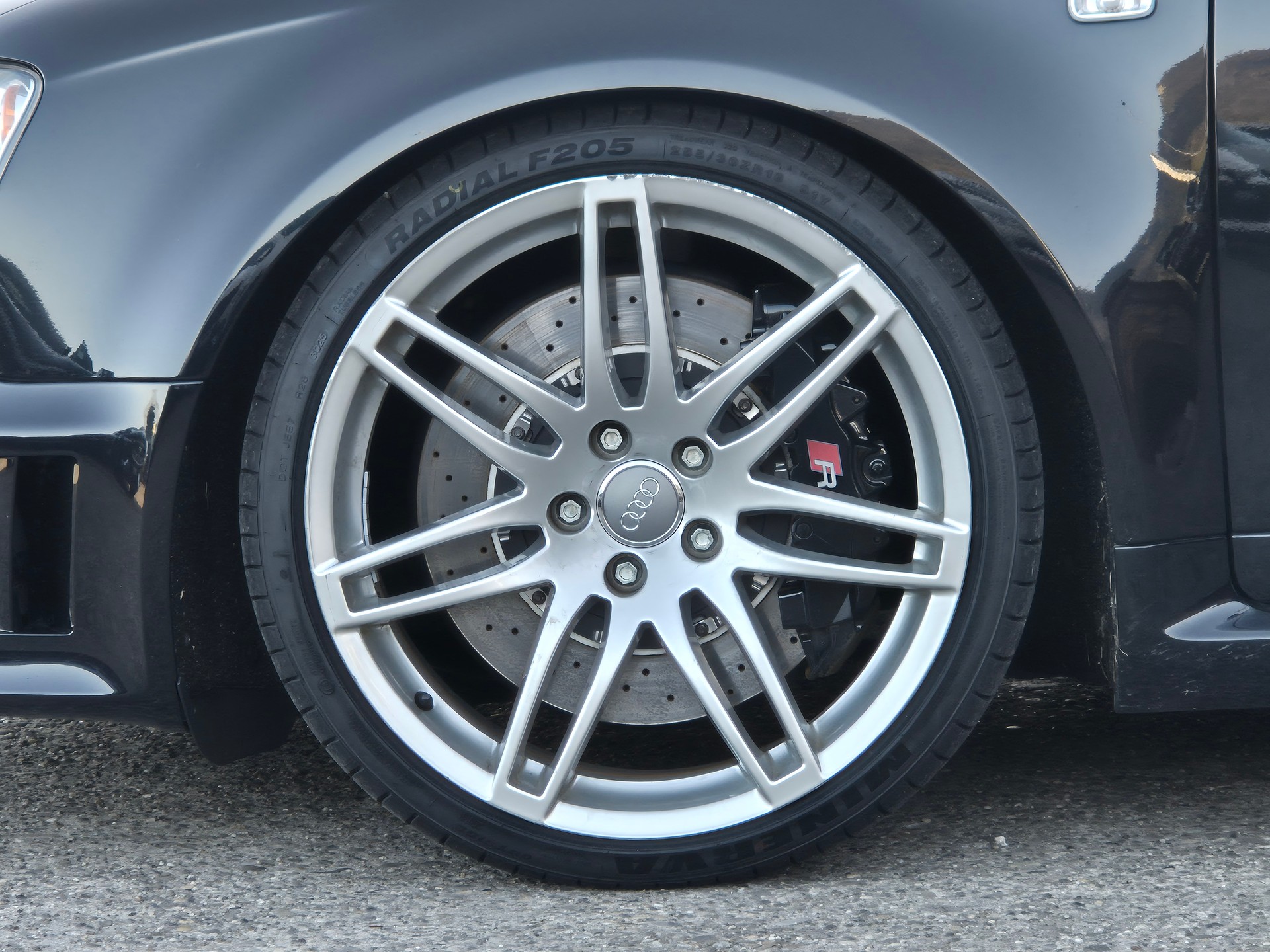 AUDI RS4 Avant 4.2 V8 quattro-image-13