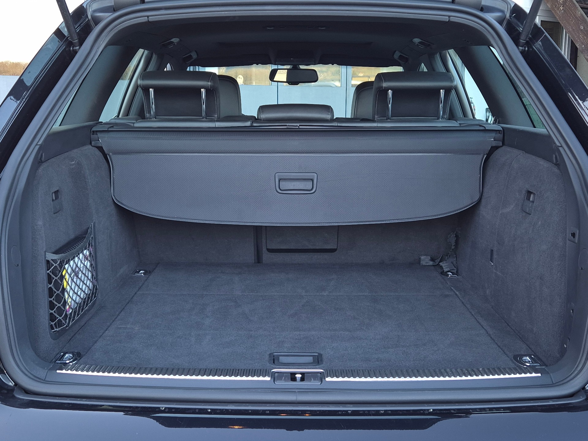 AUDI RS4 Avant 4.2 V8 quattro-image-6
