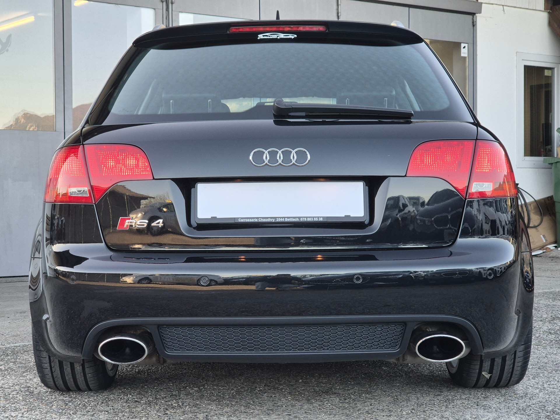 AUDI RS4 Avant 4.2 V8 quattro-image-5