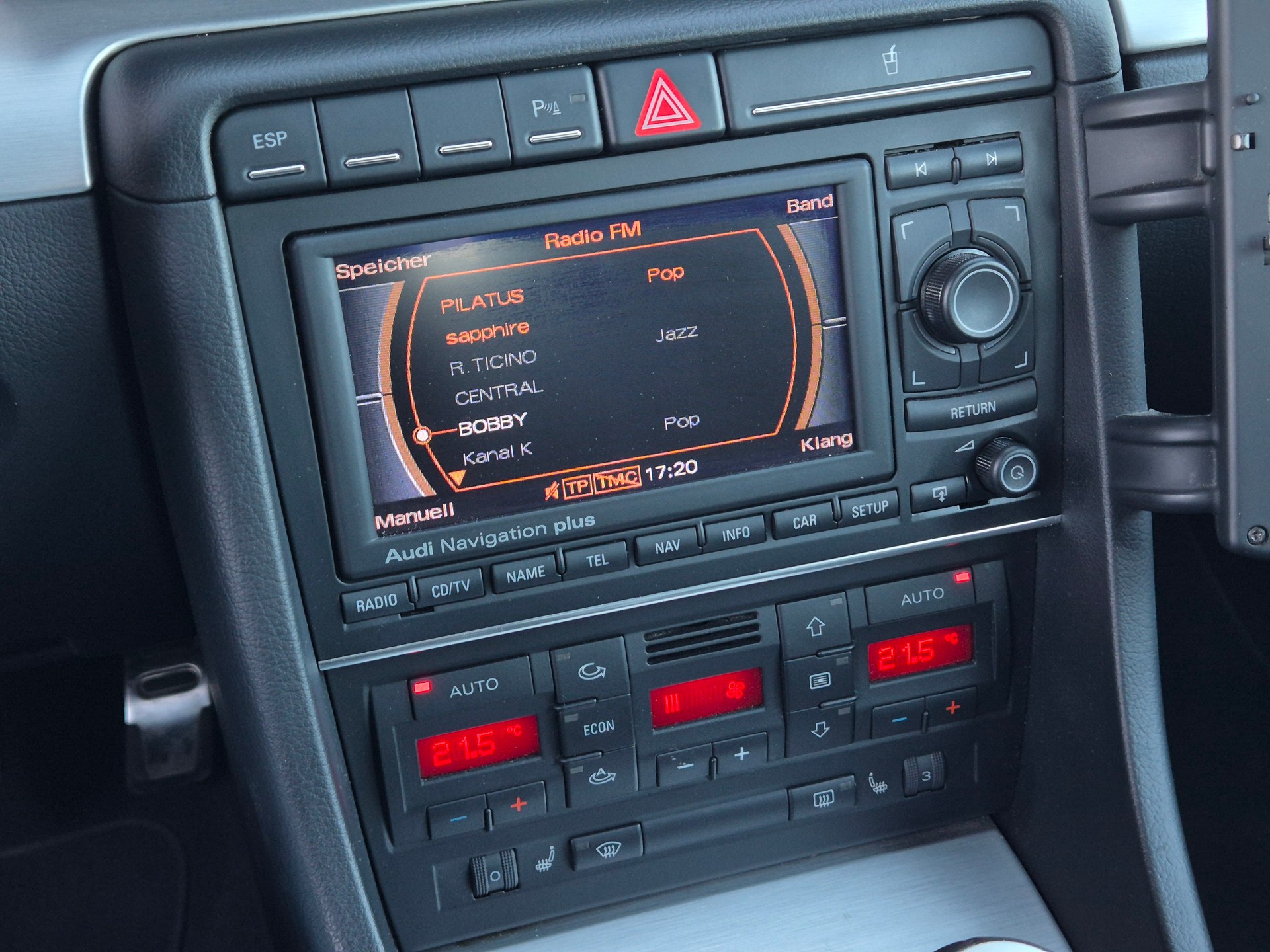 AUDI RS4 Avant 4.2 V8 quattro-image-26