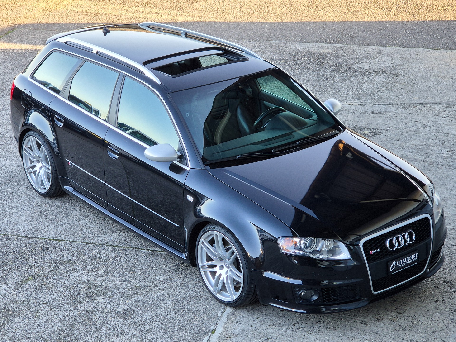 AUDI RS4 Avant 4.2 V8 quattro-image-2