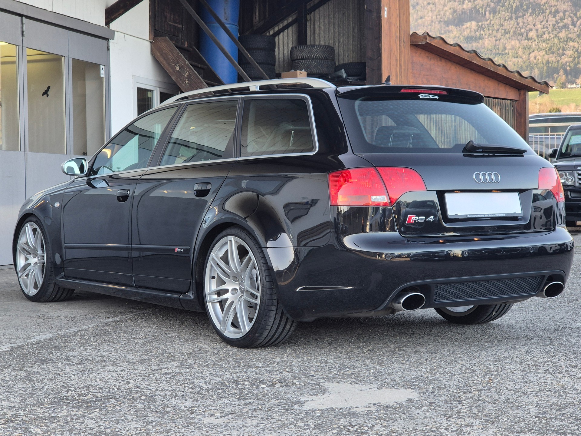 AUDI RS4 Avant 4.2 V8 quattro-image-7