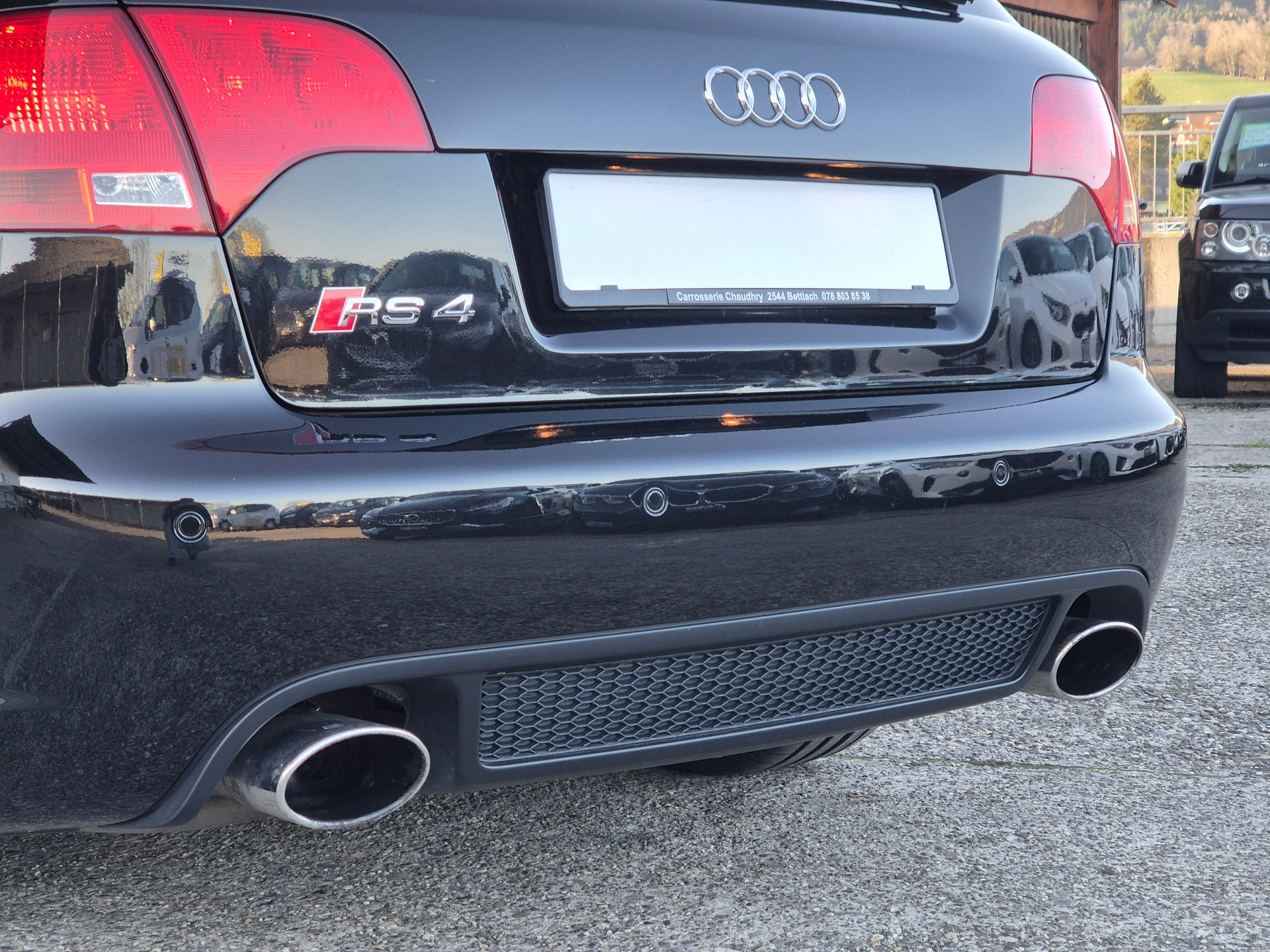 AUDI RS4 Avant 4.2 V8 quattro-image-15