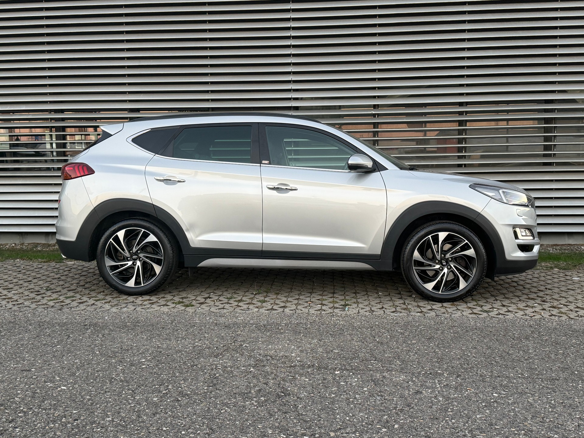 HYUNDAI Tucson 1.6 TGDI Amplia 4WD DCT-image-5