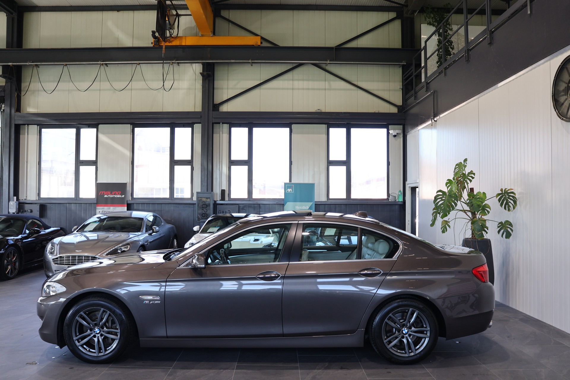 BMW 528i xDrive Steptronic-image-4