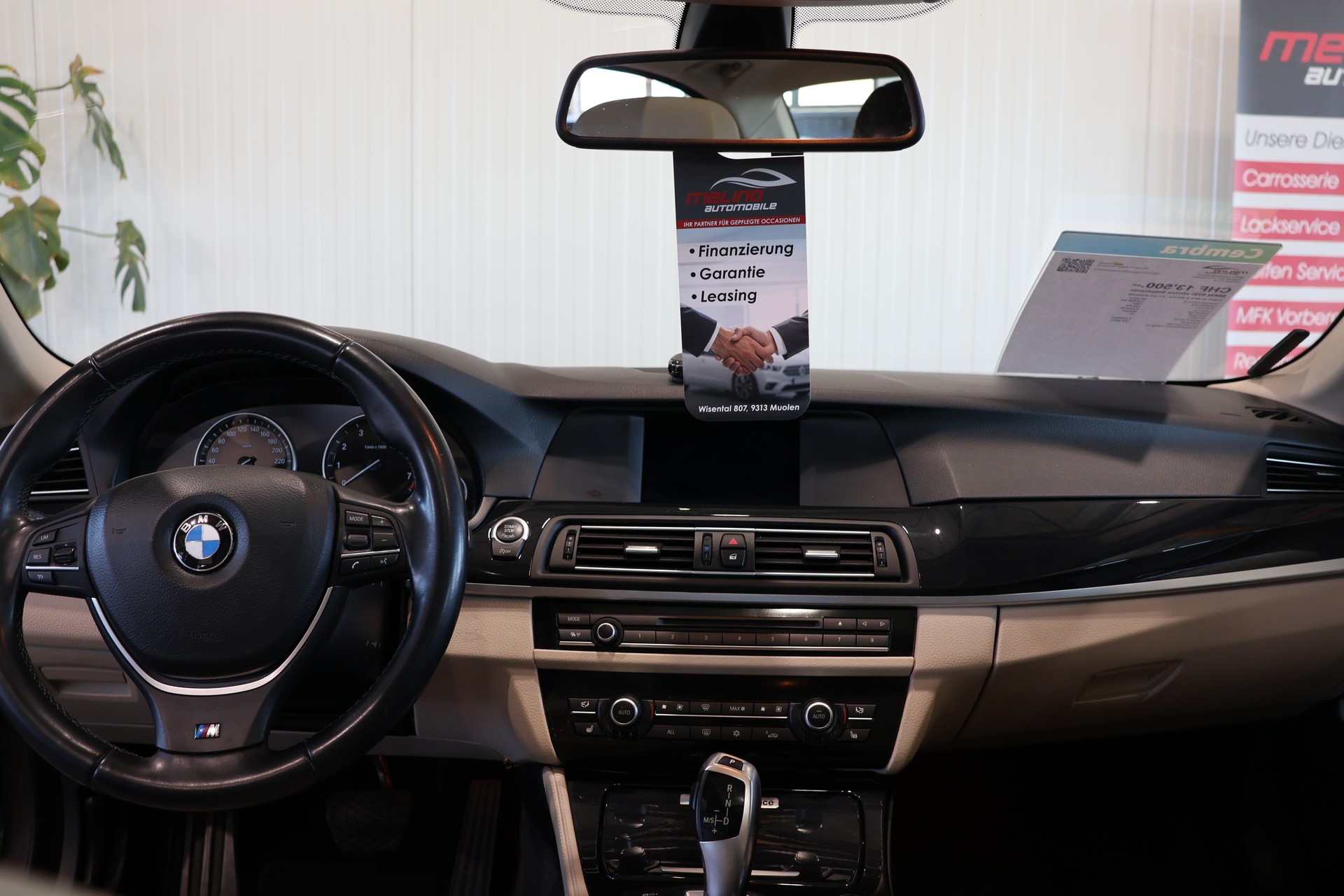 BMW 528i xDrive Steptronic-image-11