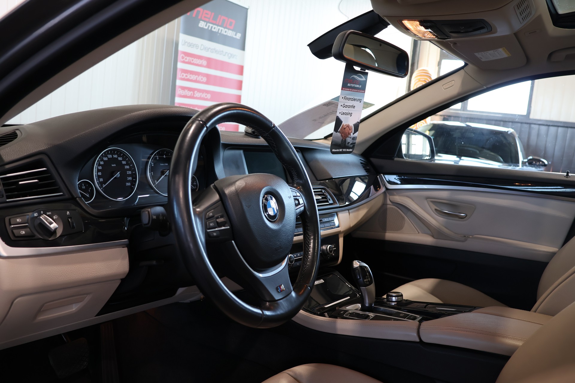 BMW 528i xDrive Steptronic-image-10