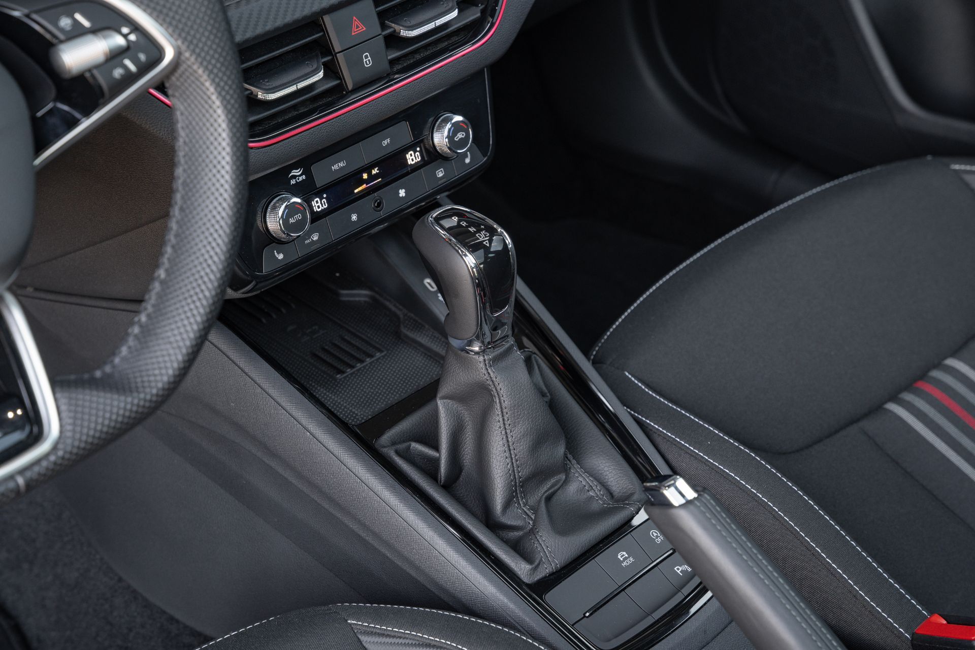 SKODA Kamiq 1.5 TSI Monte Carlo DSG-image-19