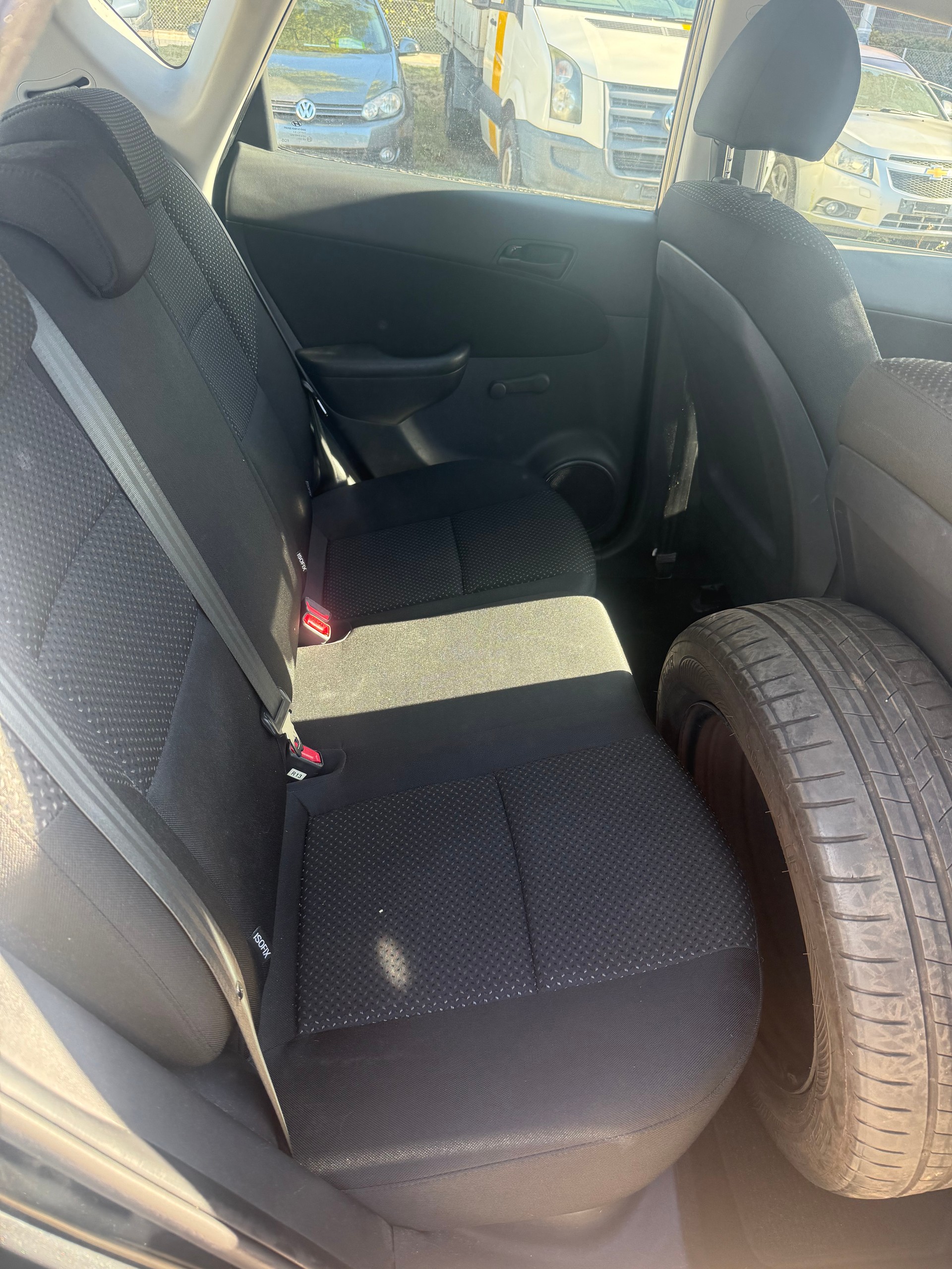 HYUNDAI i30 1.4 Comfort-image-5