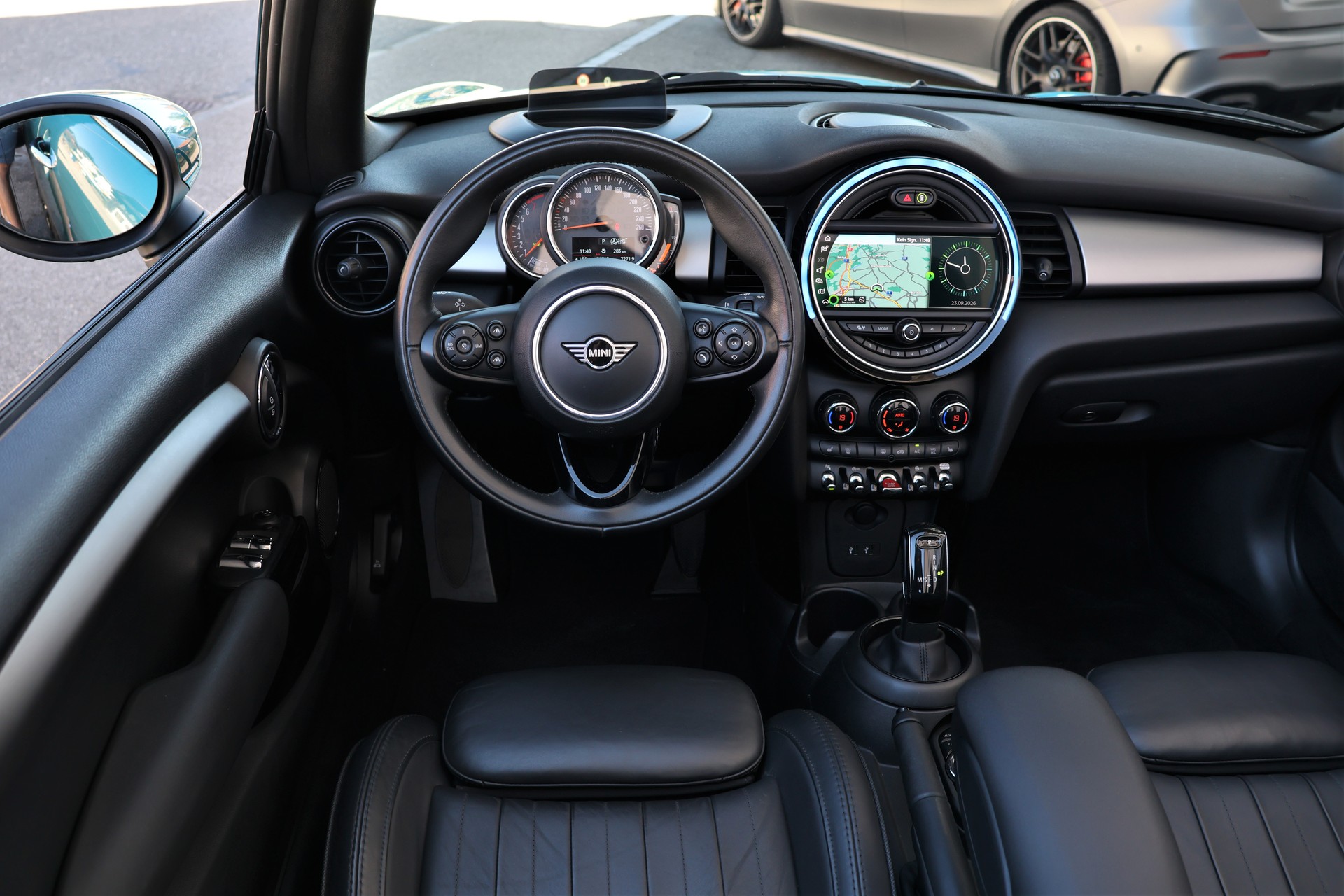 MINI Cooper S Brighton Cabriolet DKG (CH) *Carribbean Aqua Blue*-image-19