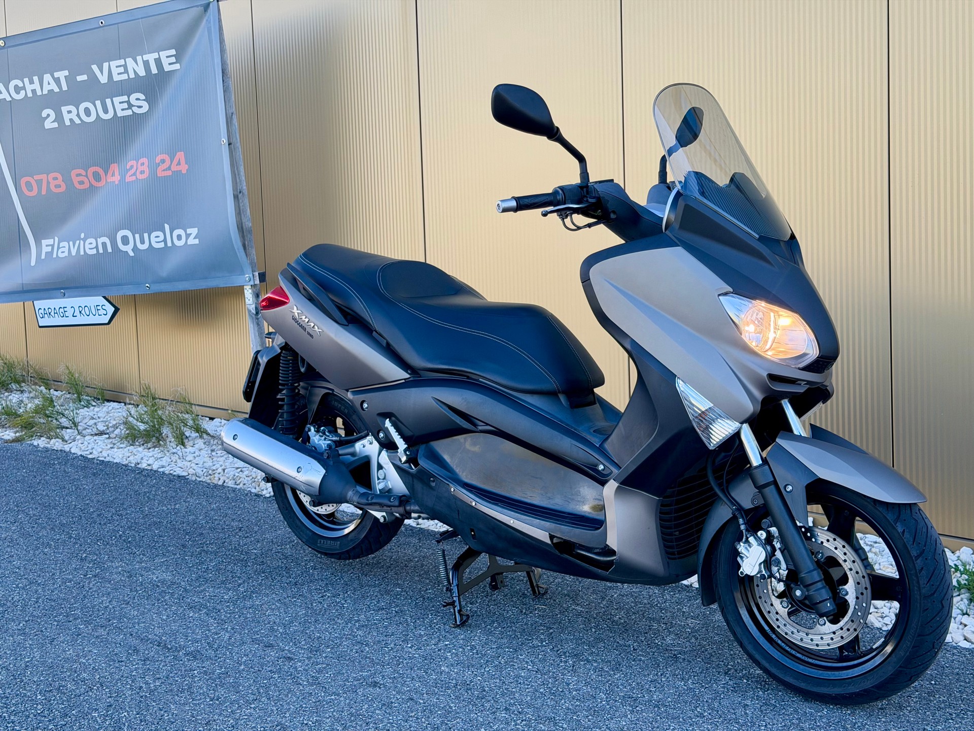 YAMAHA X-MaxYP 250 R-showroom-element-2