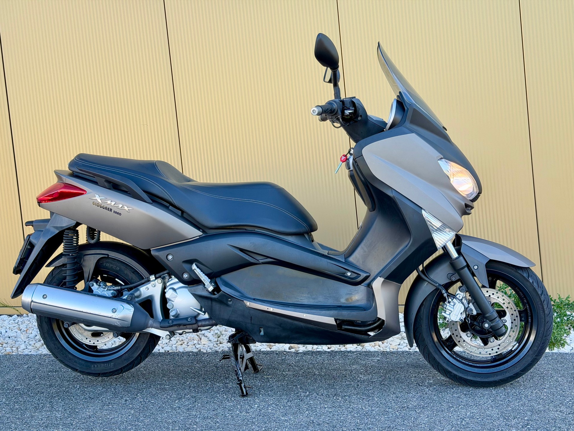 YAMAHA X-MaxYP 250 R-showroom-element-3