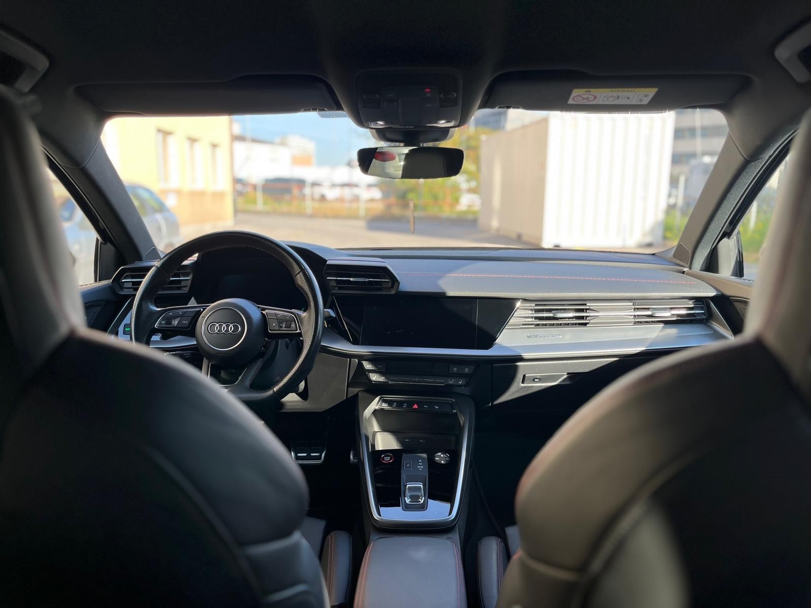AUDI S3 Sportback 2.0 TFSI quattro S-tronic-image-16