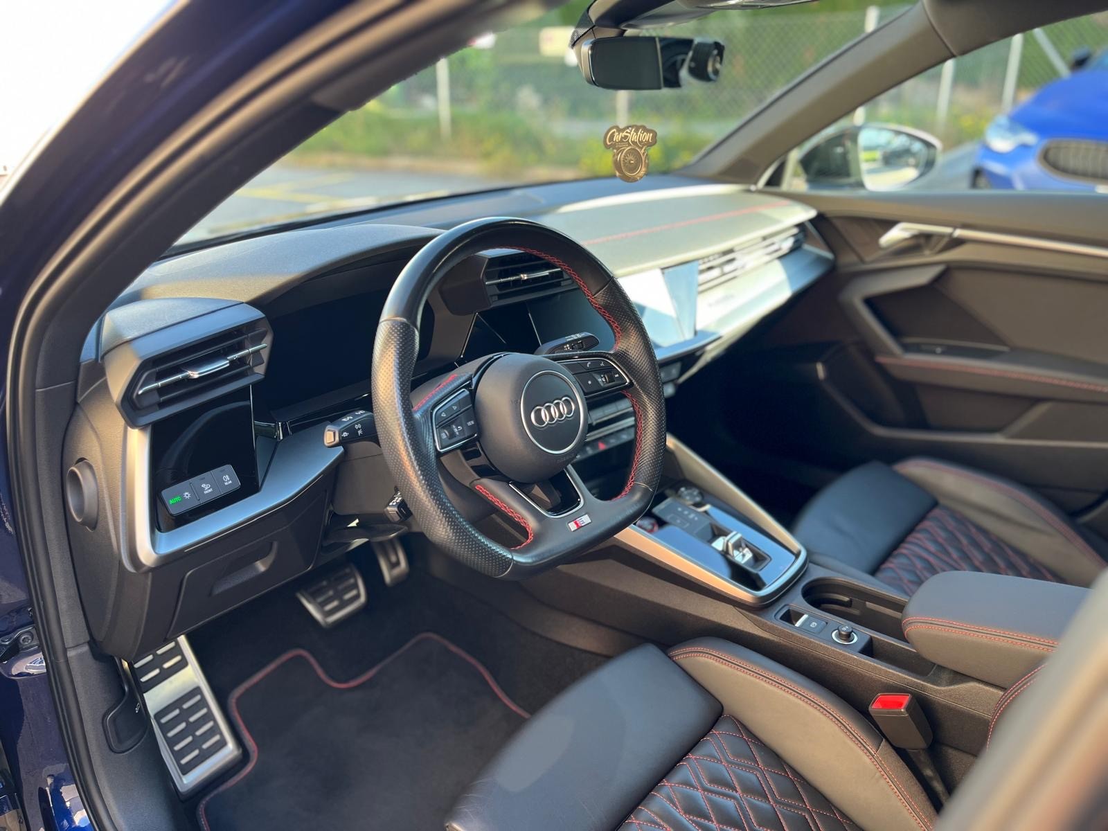 AUDI S3 Sportback 2.0 TFSI quattro S-tronic-image-9