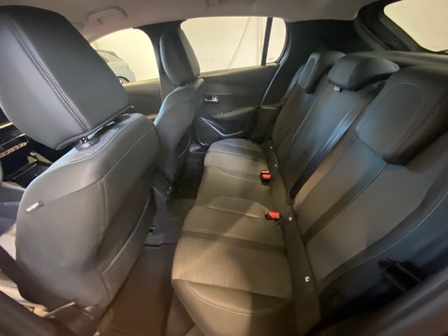 PEUGEOT 208 1.2 PureTech Allure Pack EAT8-image-4