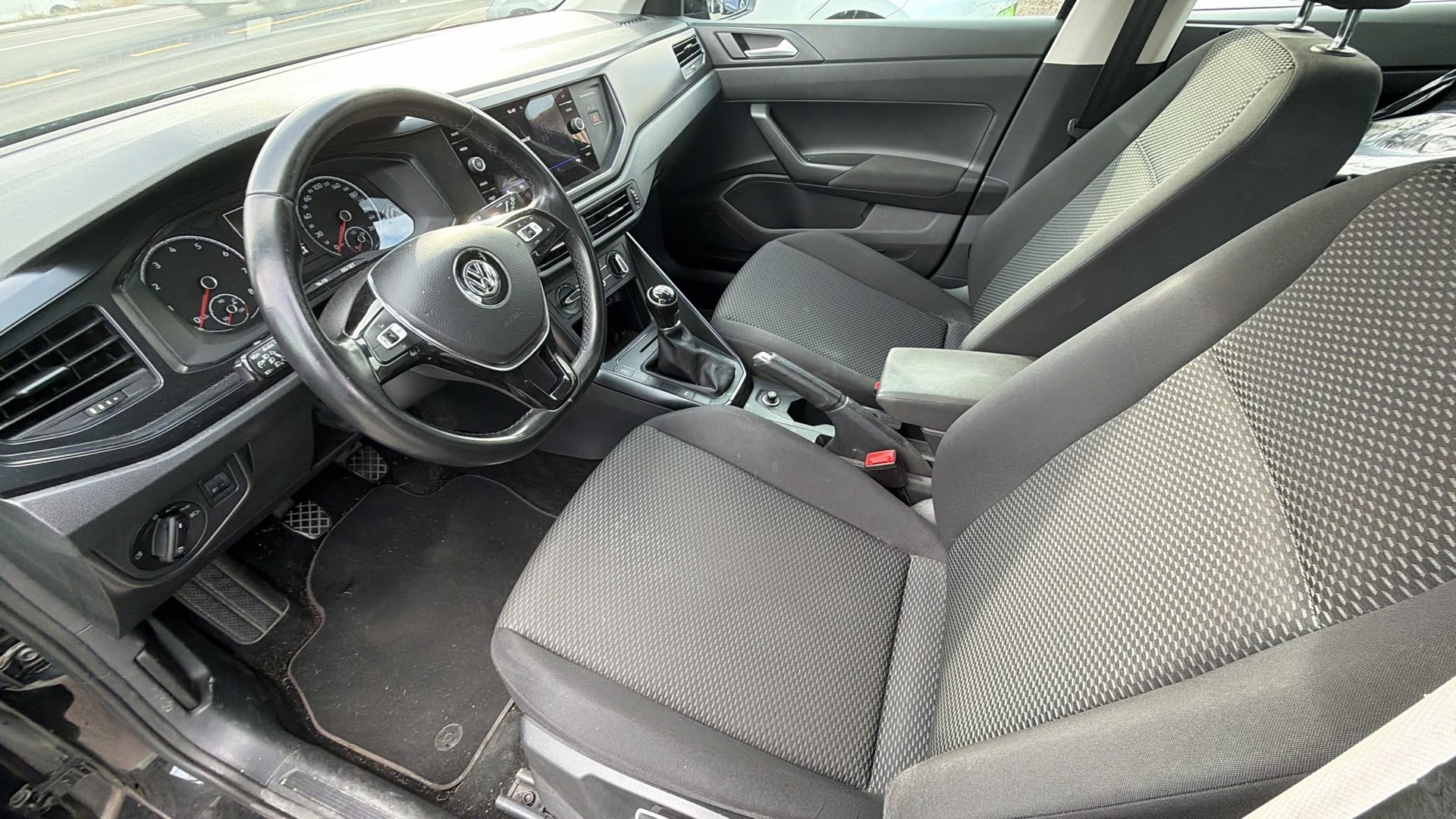 VW Polo 1.0 BMT Trendline-image-19