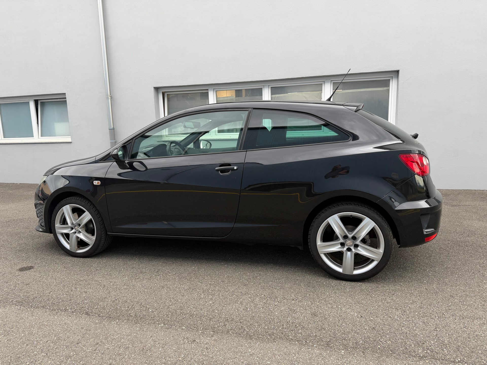SEAT Ibiza SC 1.4 TSI Cupra DSG-image-7