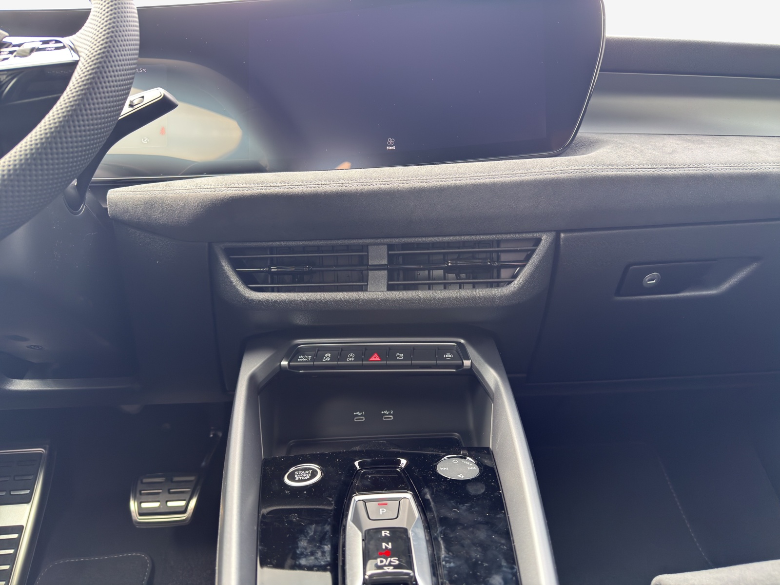 AUDI A3 Sportback TFSI 110 kW S line Attraction S tronic-image-10