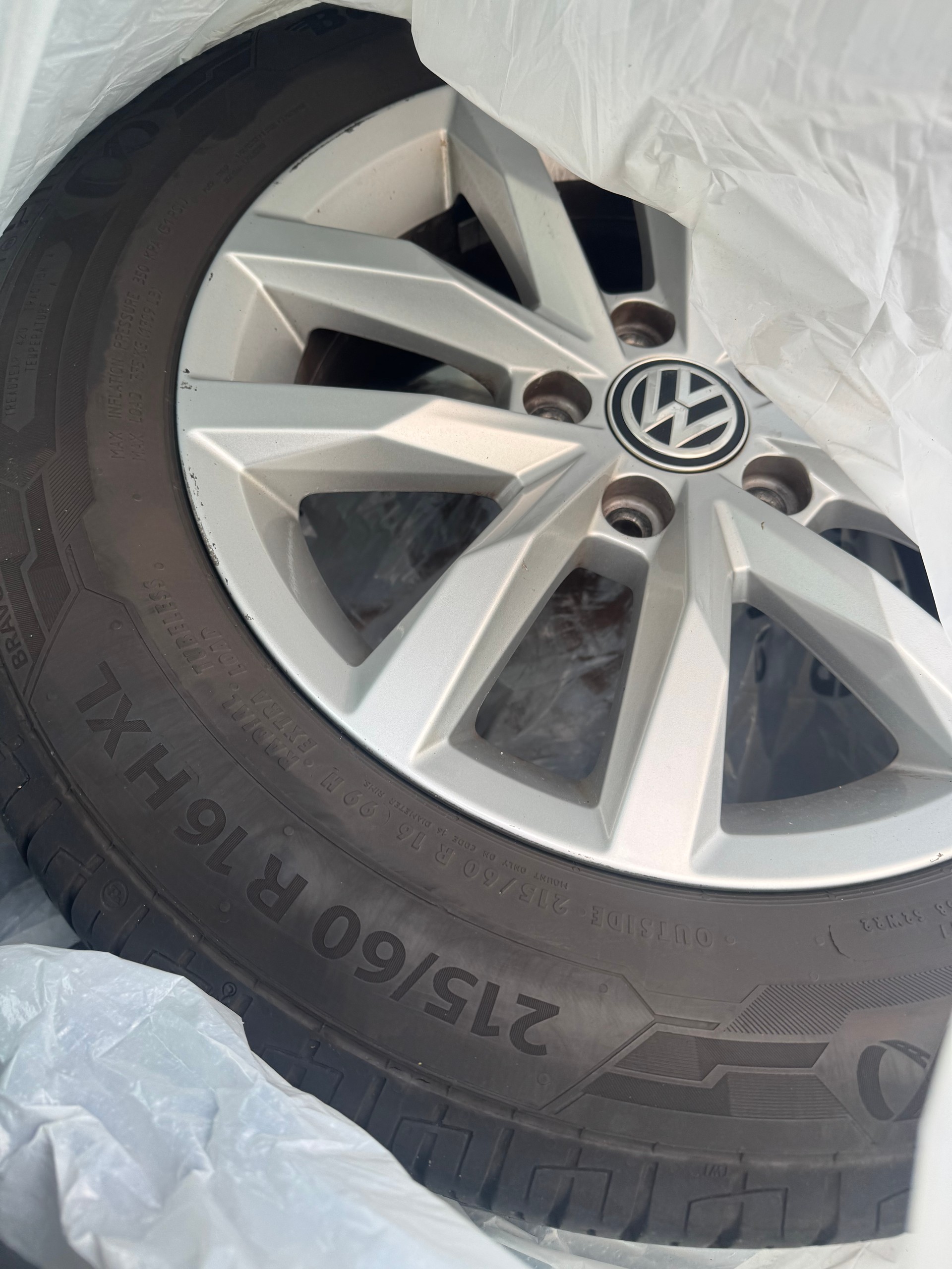VW Passat Variant 2.0 TDI BMT Comfortline DSG 4Motion-image-15