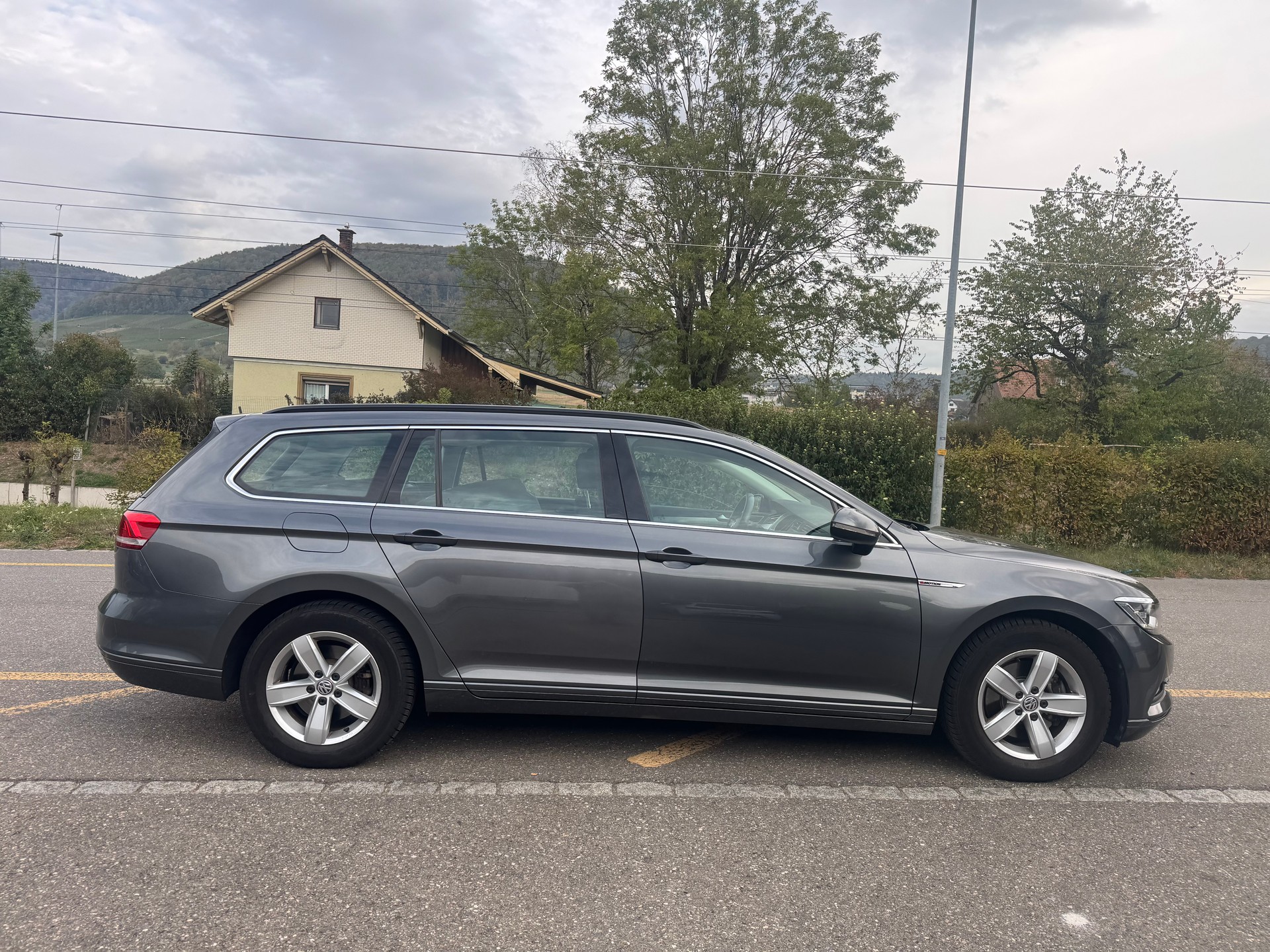 VW Passat Variant 2.0 TDI BMT Comfortline DSG 4Motion-image-3
