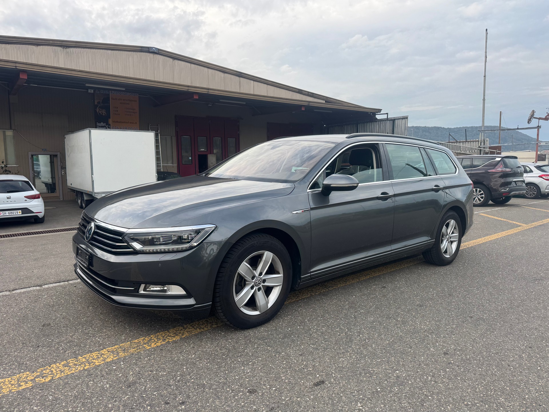 VW Passat Variant 2.0 TDI BMT Comfortline DSG 4Motion-image-2