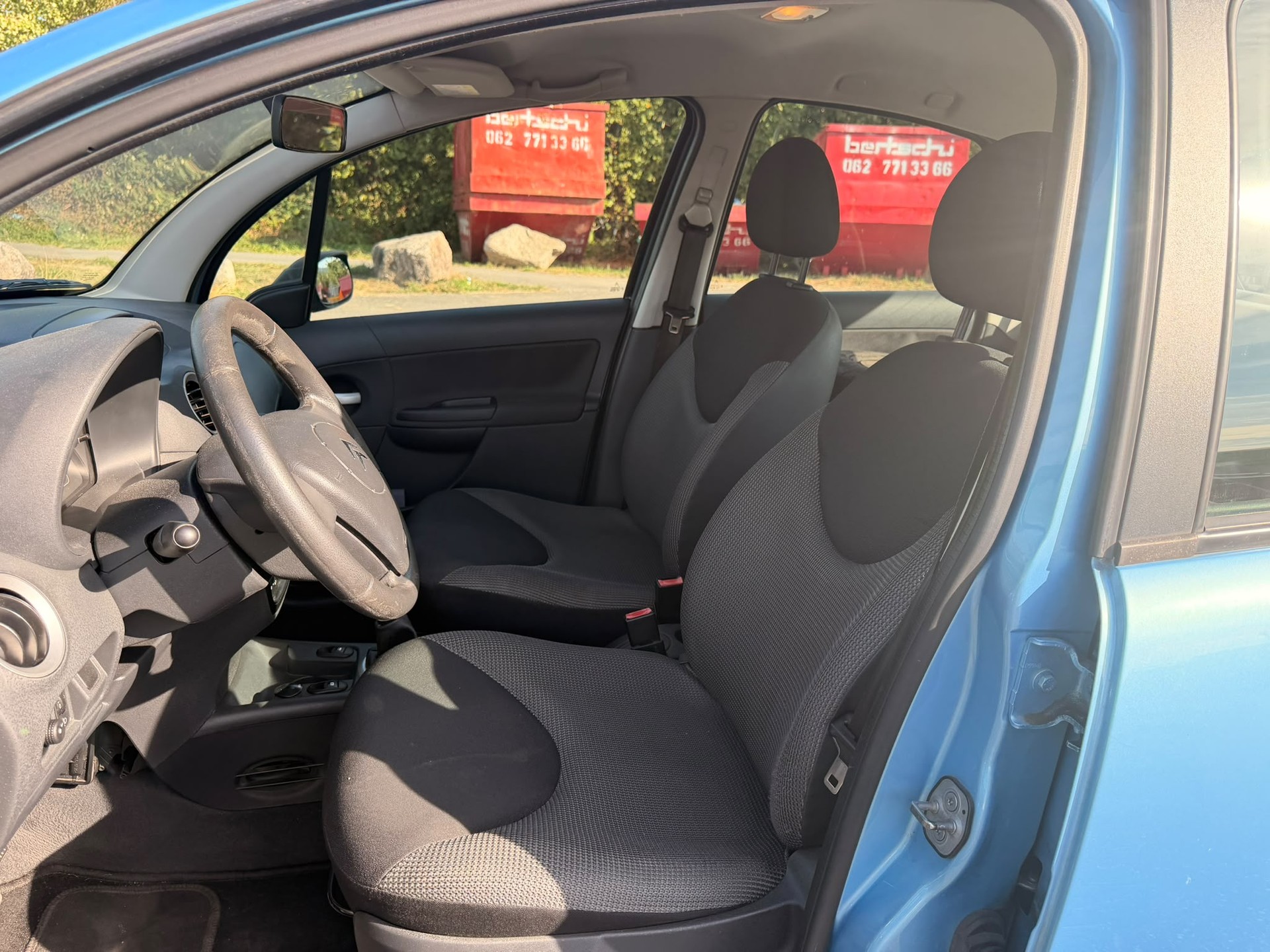 CITROEN C3 1.4i Exclusive-image-7