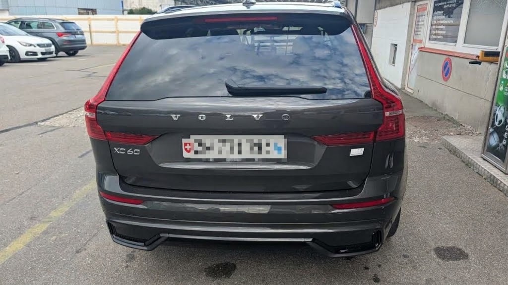 VOLVO 2.0 T8 TE XCENTRIC eAWD-image-1