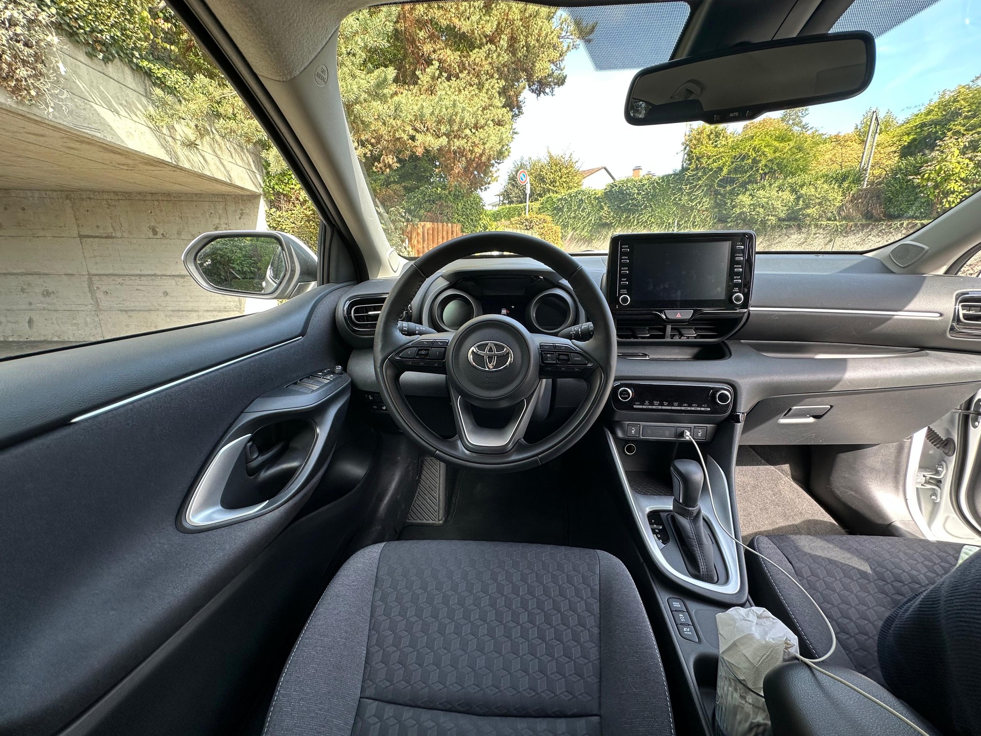 TOYOTA 1.5 VVT-i HSD Trend-image-2