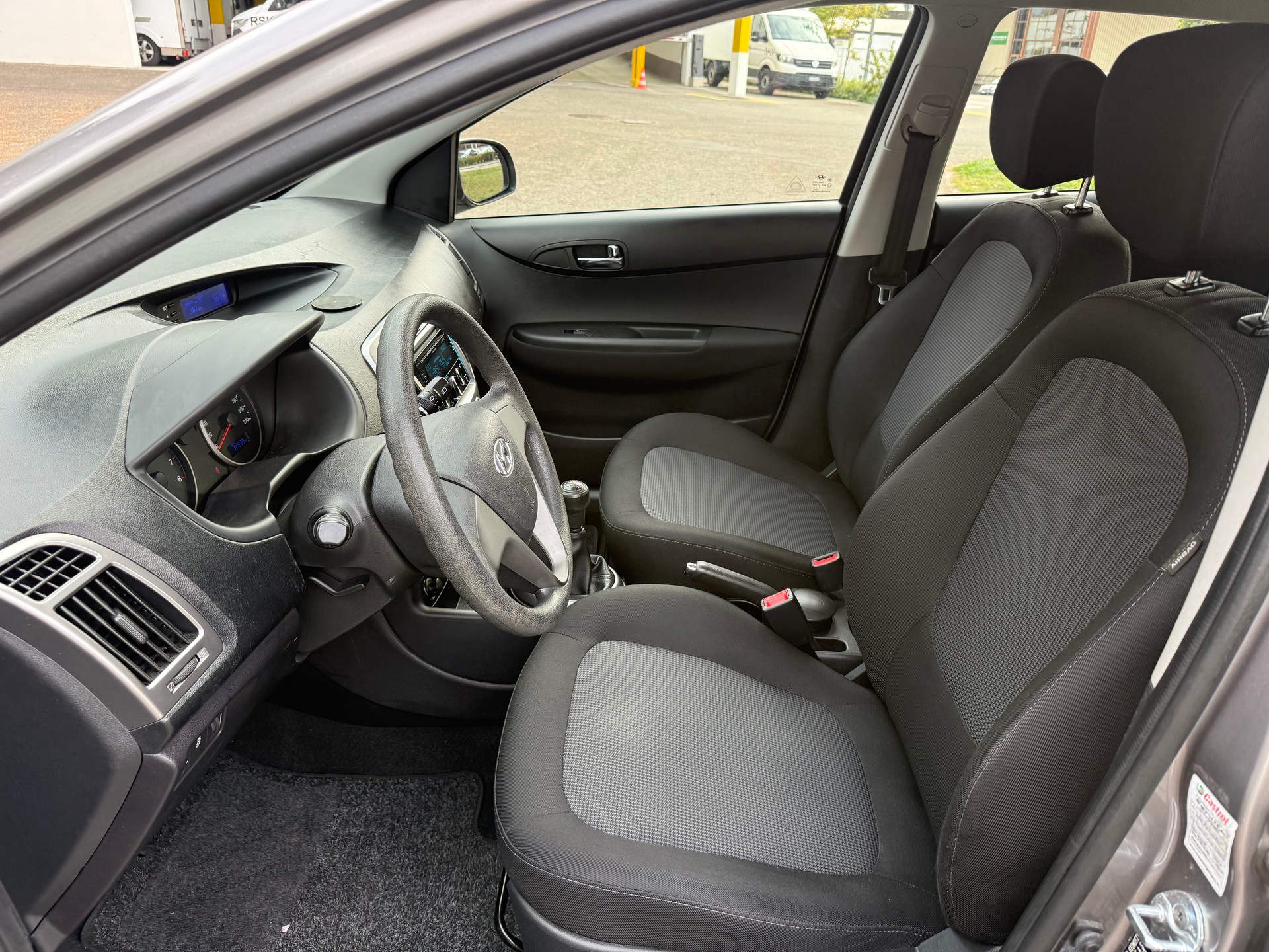 HYUNDAI i20 1.4 Style-image-7