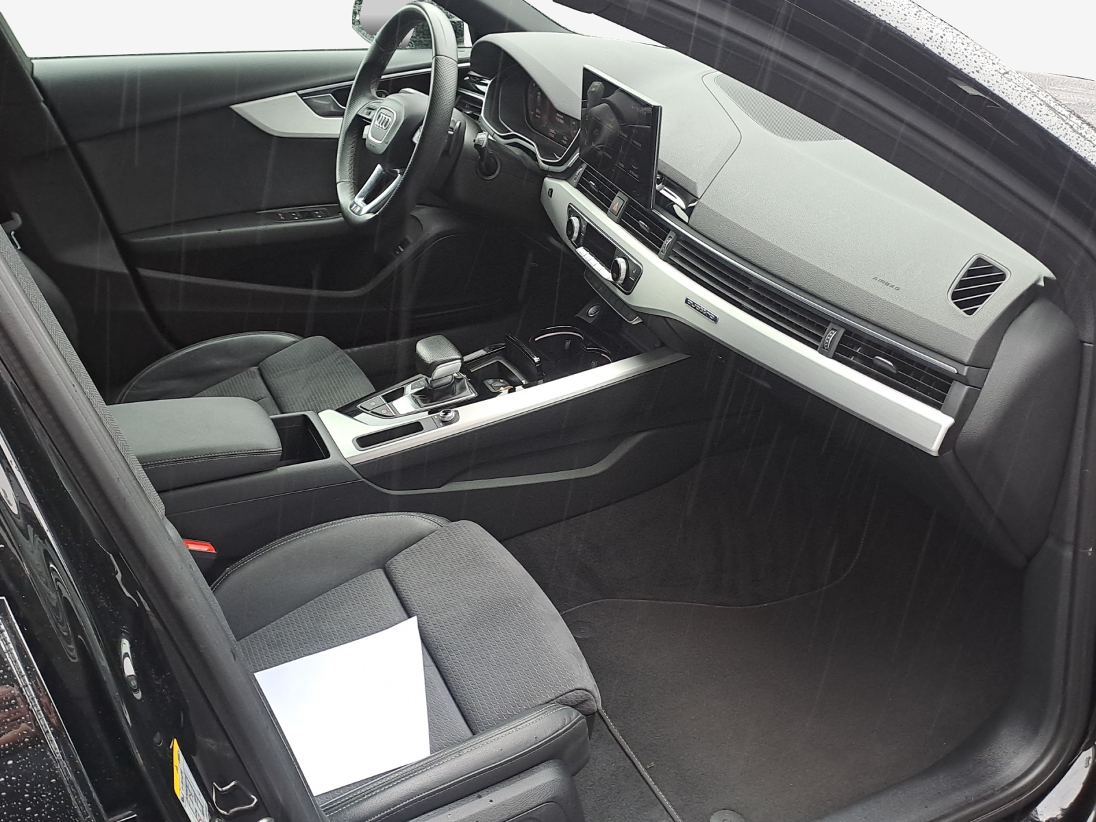 AUDI A4 Avant 40 TDI S line Attraction quattro S-tronic-image-13
