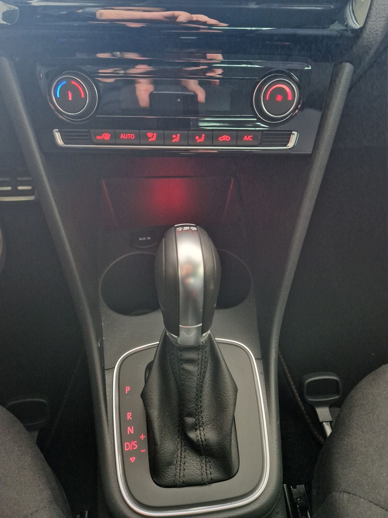 VW Polo 1.2 TSI BMT Sound DSG-image-12