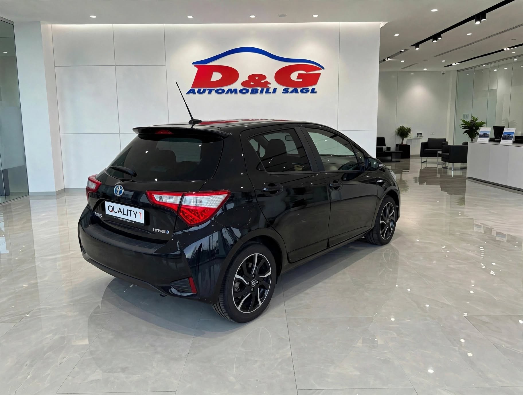 TOYOTA Yaris 1.5 VVT-i Hybrid Premium e-CVT-image-6