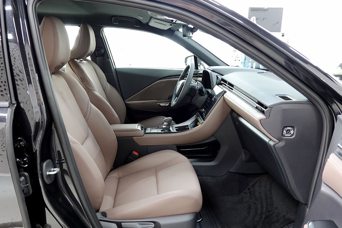 LEXUS LBX FWD Elegant CVT LEDER BRAUN-image-4