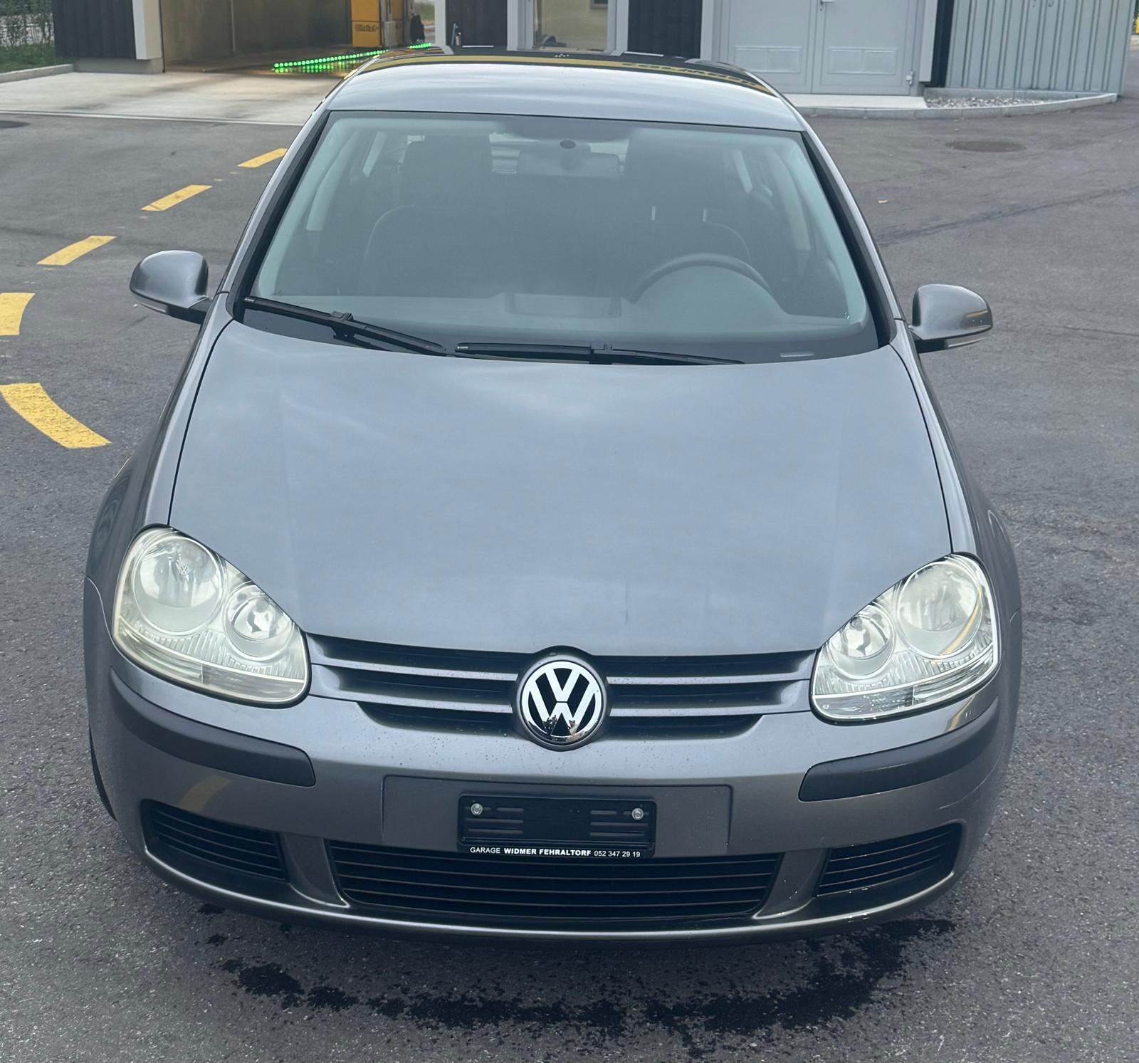 VW Golf 1.6 FSI Comfortline-image-1
