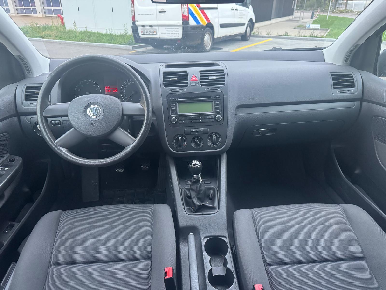 VW Golf 1.6 FSI Comfortline-image-6