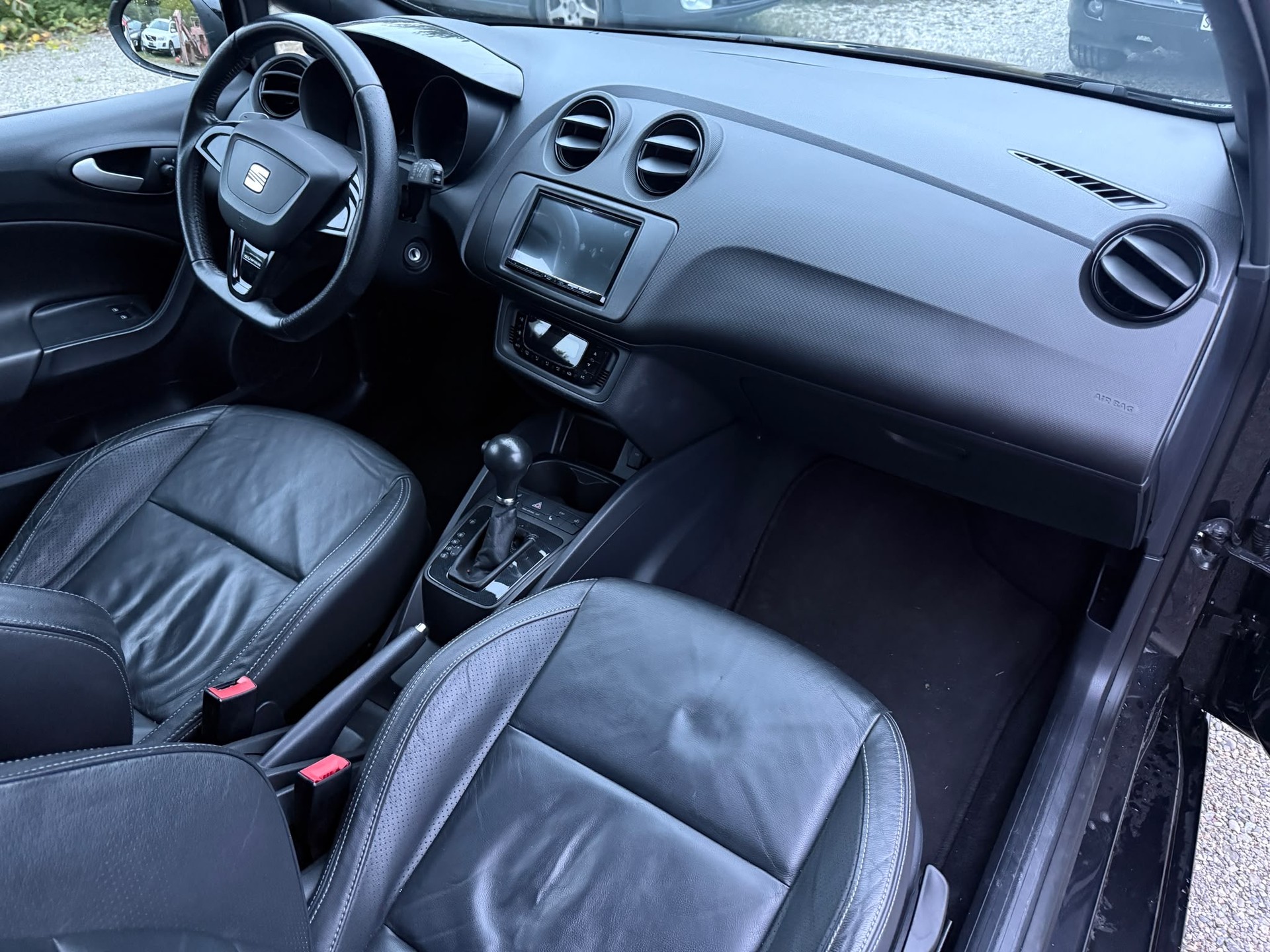 SEAT Ibiza SC 1.4 TSI Cupra R210 Swiss Racing DSG-image-14